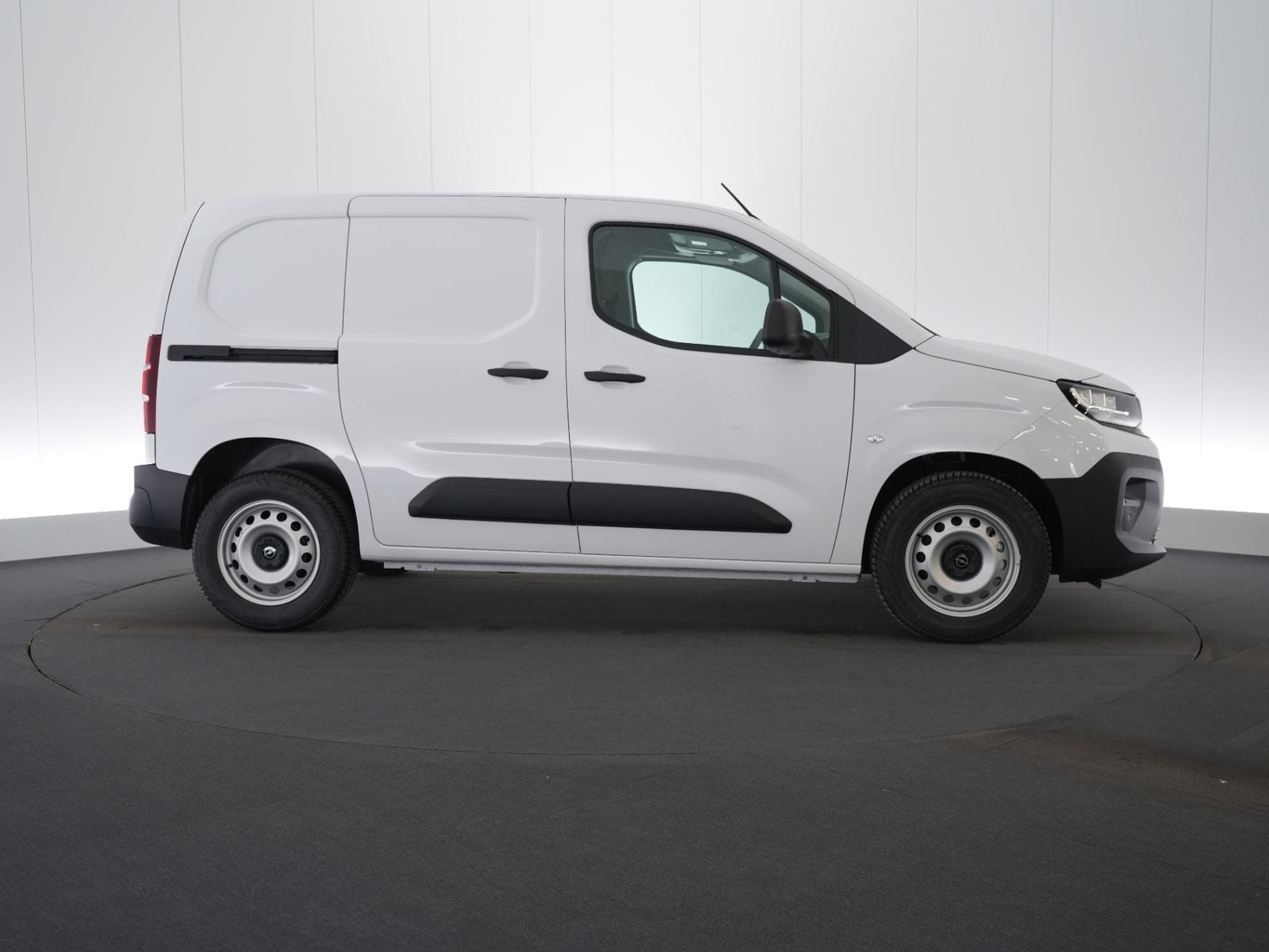 Opel Combo Cargo L1H1 Light (2026) - Photo 6