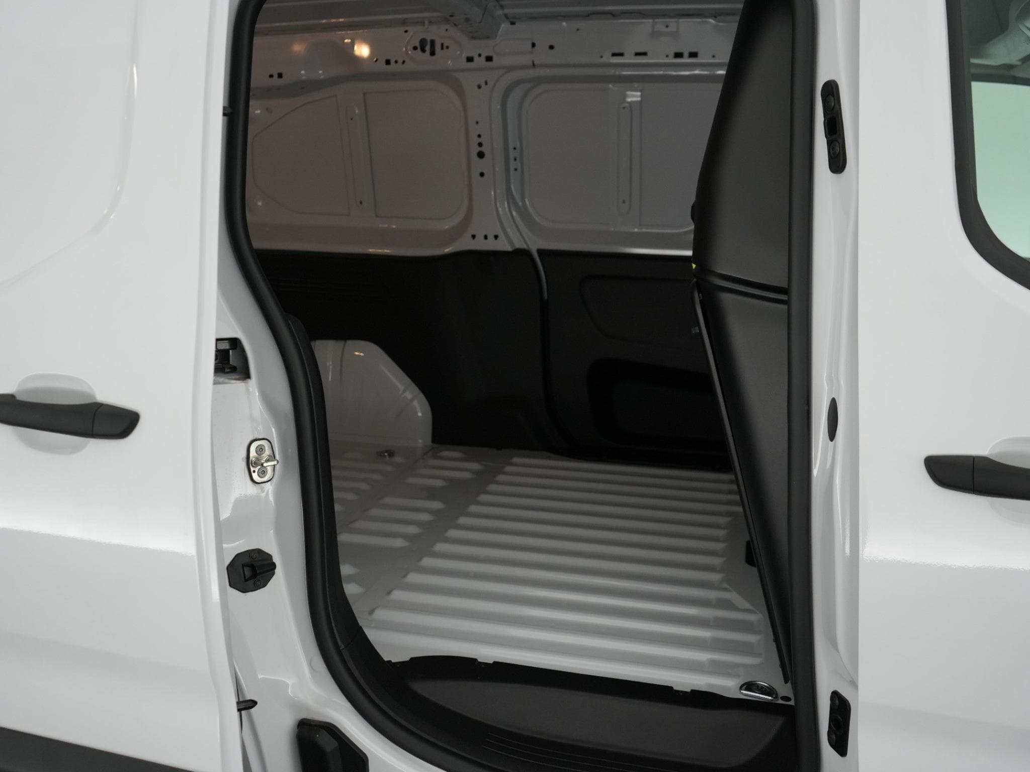Opel Combo Cargo L2H1 Heavy (2026) - Photo 11