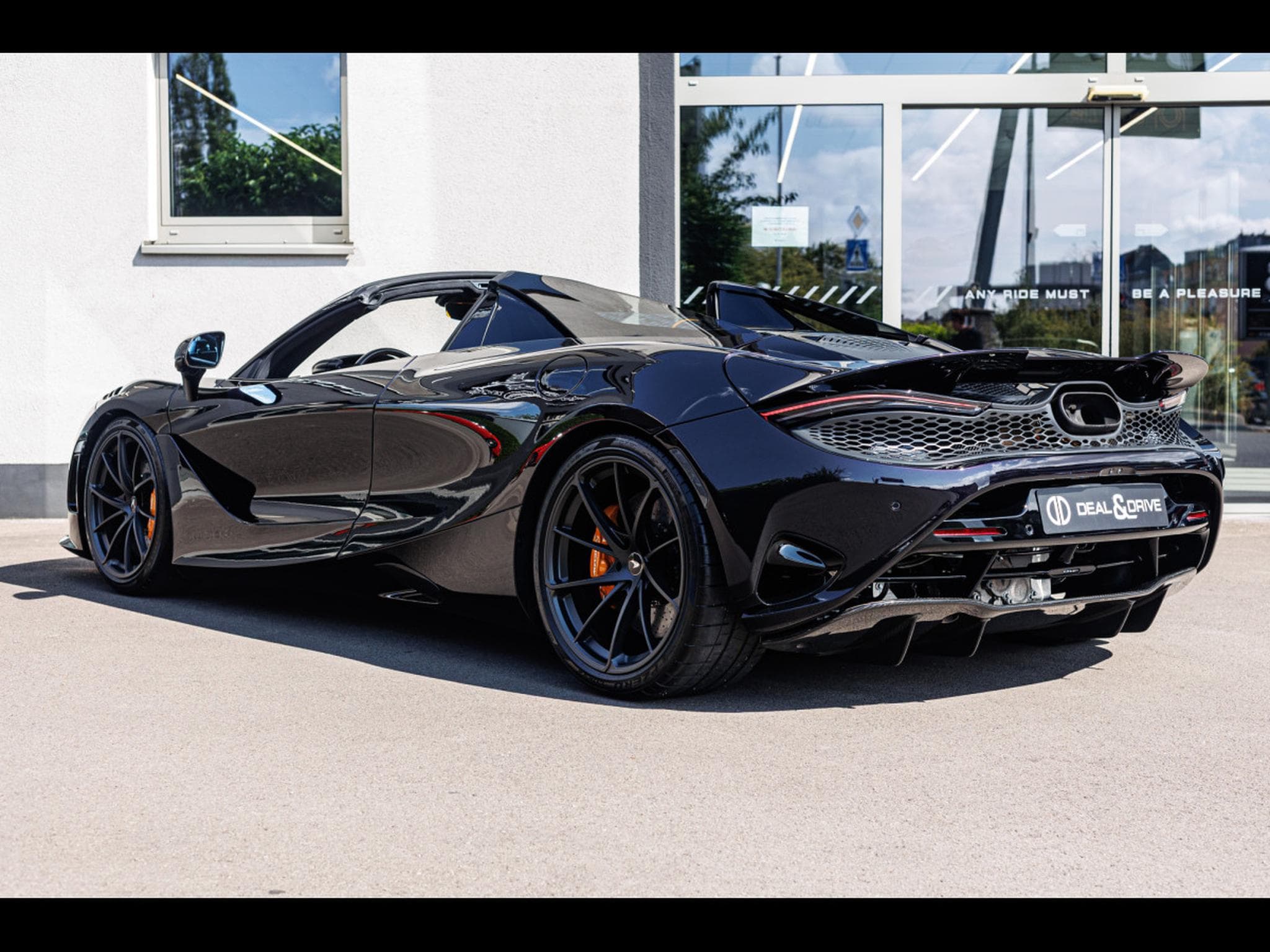 McLaren 750S SPIDER 4.0 V8 - AMETHYST BLACK MSO - FULL PPF (2024) - Photo 3