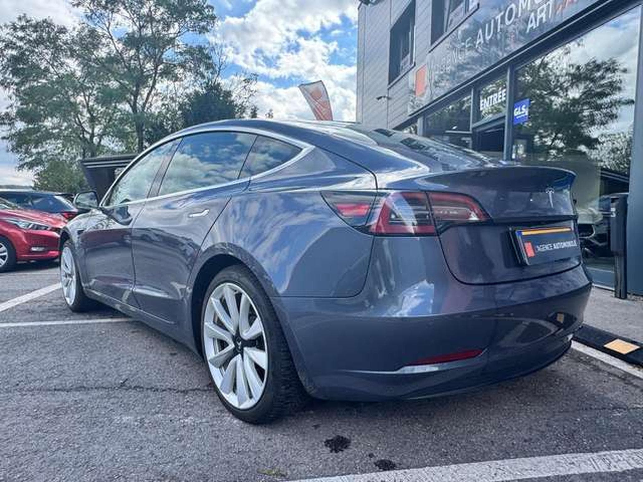 Tesla Model 3 Model 3 Langstreckenbatterie Hinterradantrieb (2020) - Foto 6