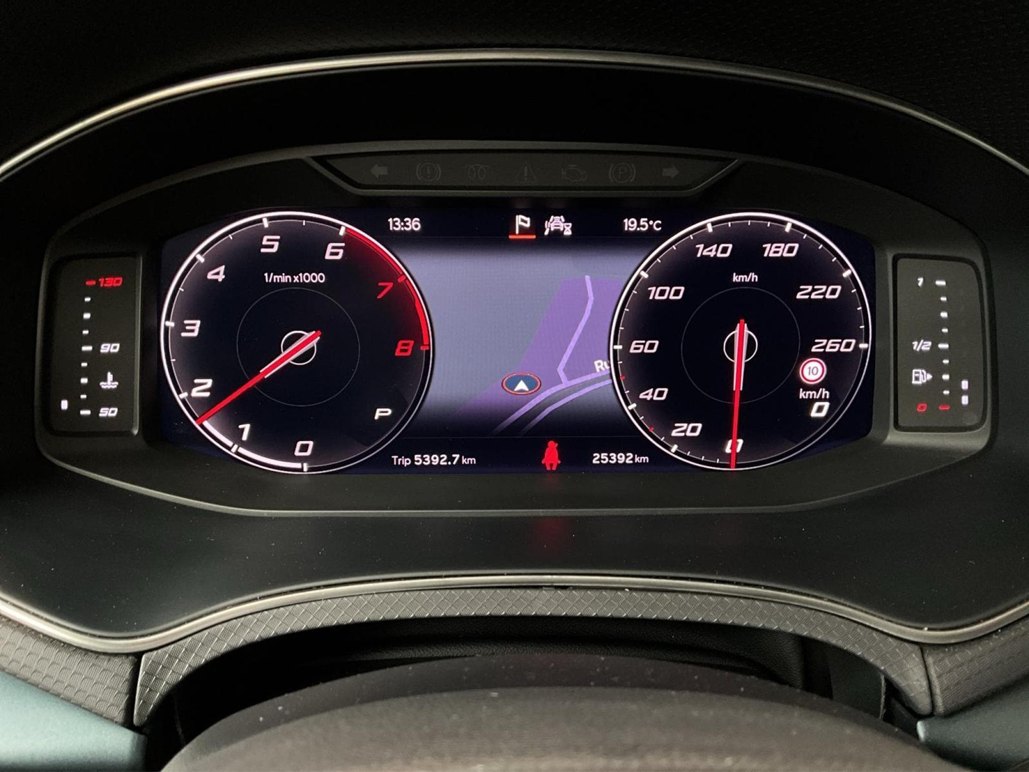 Seat Arona Xperience+DSG+FullLED+P.Safe-Drive.M+Navi+P.Vision+ (2022) - Foto 11
