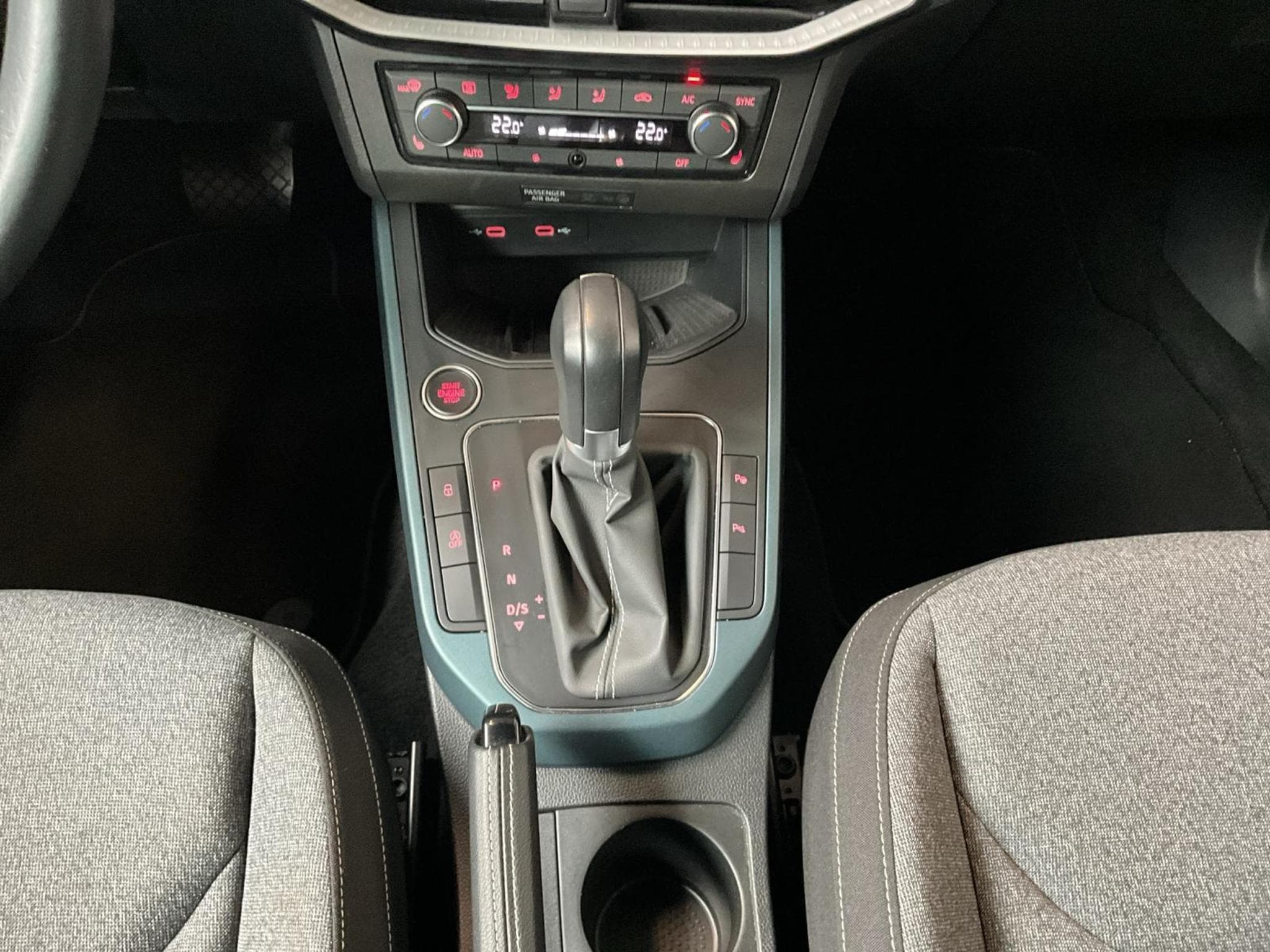 Seat Arona Xperience+DSG+FullLED+P.Safe-Drive.M+Navi+P.Vision+ (2022) - Foto 12