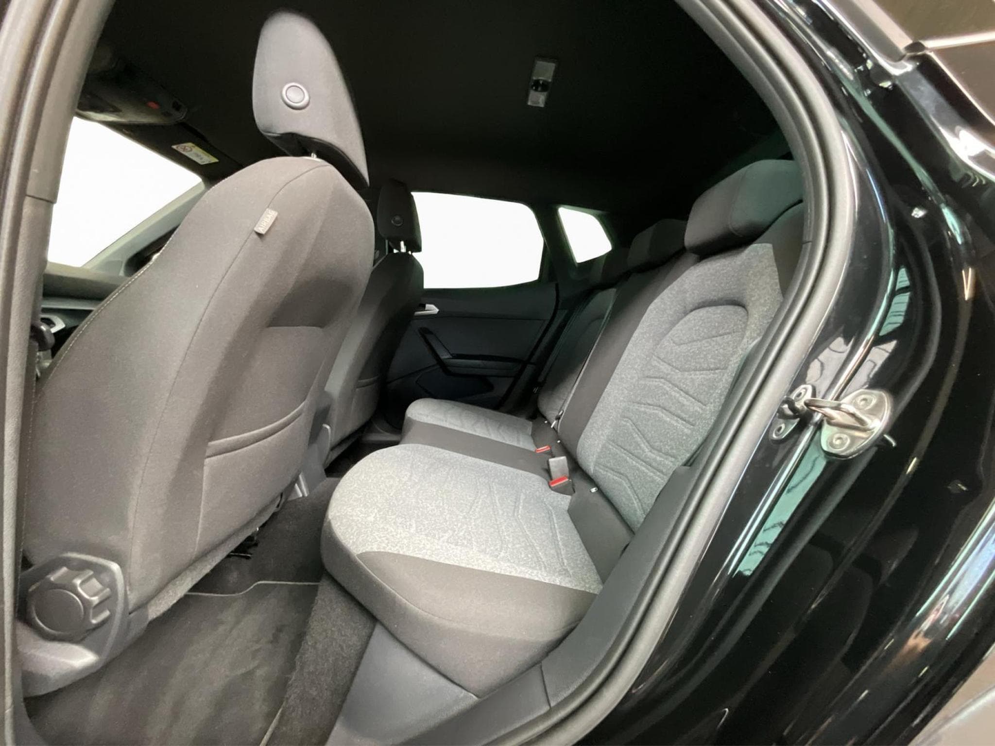 Seat Arona Xperience+DSG+FullLED+P.Safe-Drive.M+Navi+P.Vision+ (2022) - Foto 15