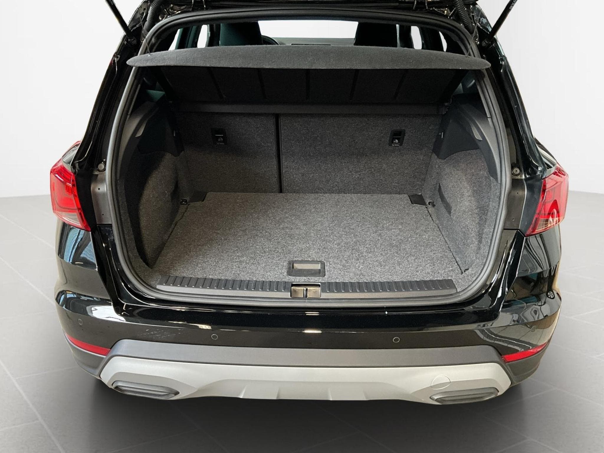 Seat Arona Xperience+DSG+FullLED+P.Safe-Drive.M+Navi+P.Vision+ (2022) - Foto 16
