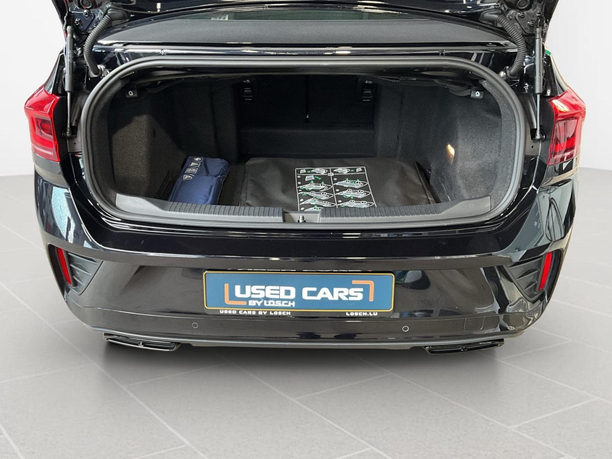 VW T-Roc R-Line+DSG+LED+BEATS+BlackStyle+keyless (2023) - Foto 16
