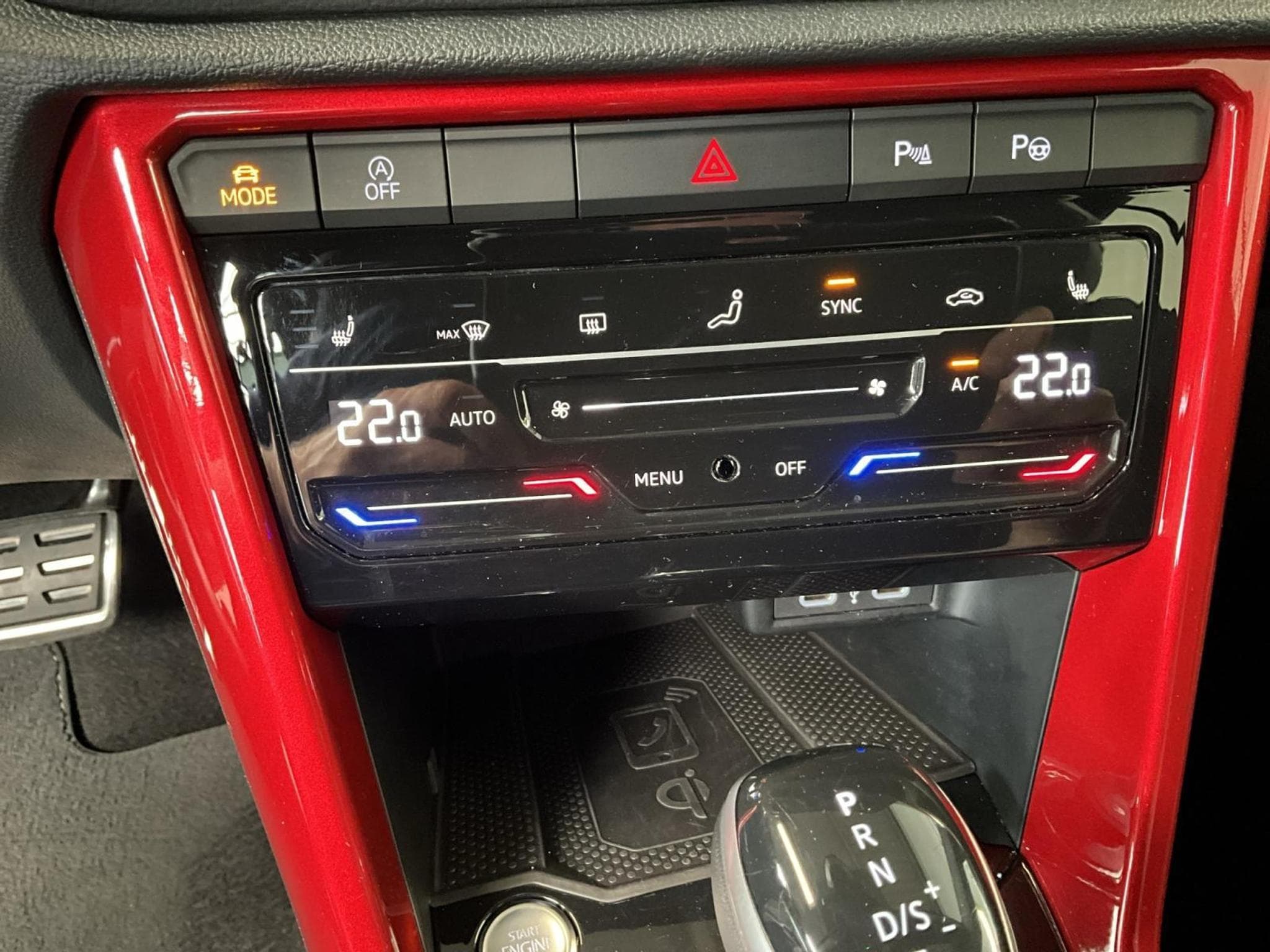 VW T-Roc R-Line+DSG+LED+BEATS+BlackStyle+keyless (2023) - Foto 19