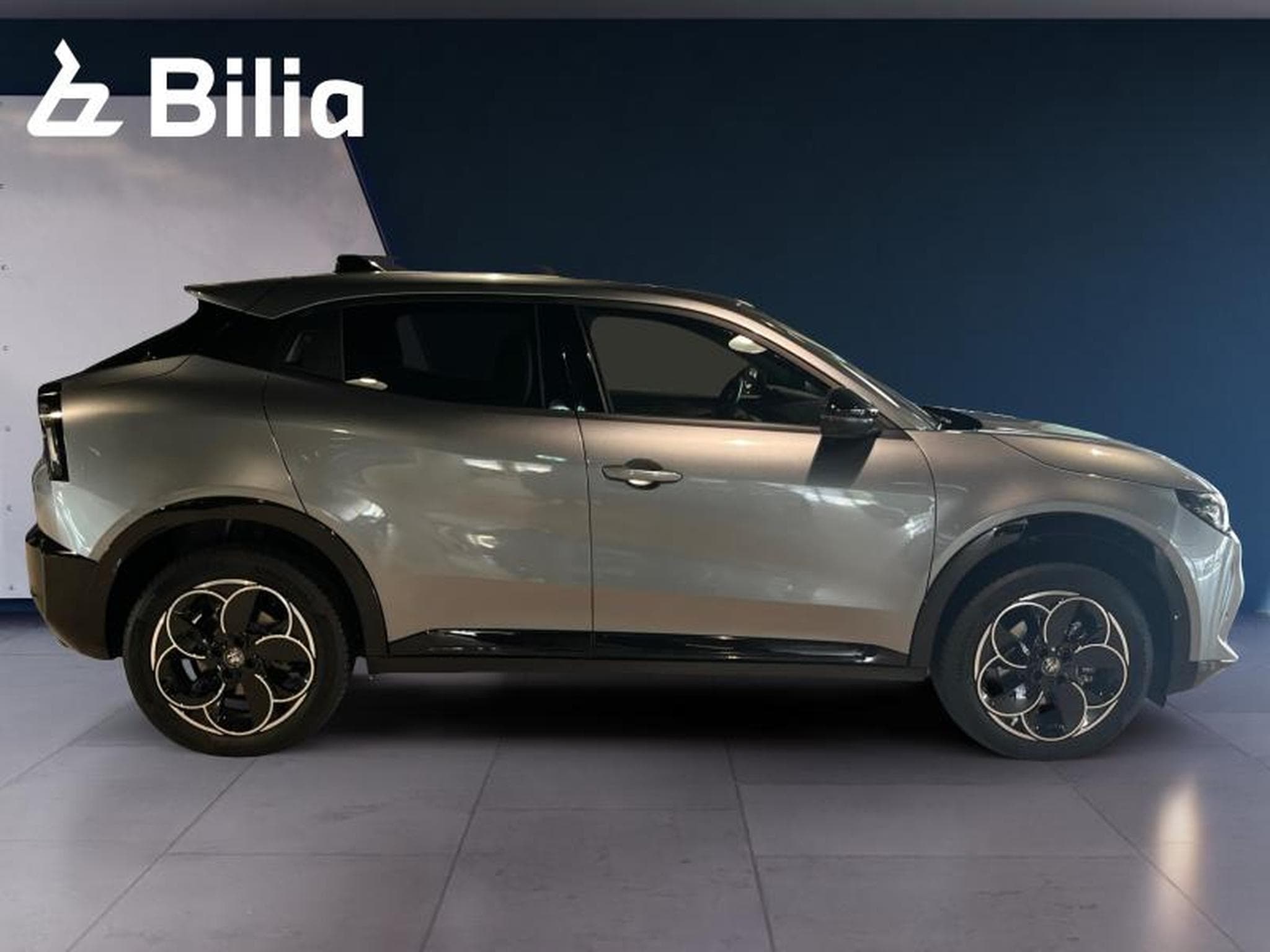 Alfa-Romeo Junior Junior 1.2 Ibrida 145 (2025) - Foto 4
