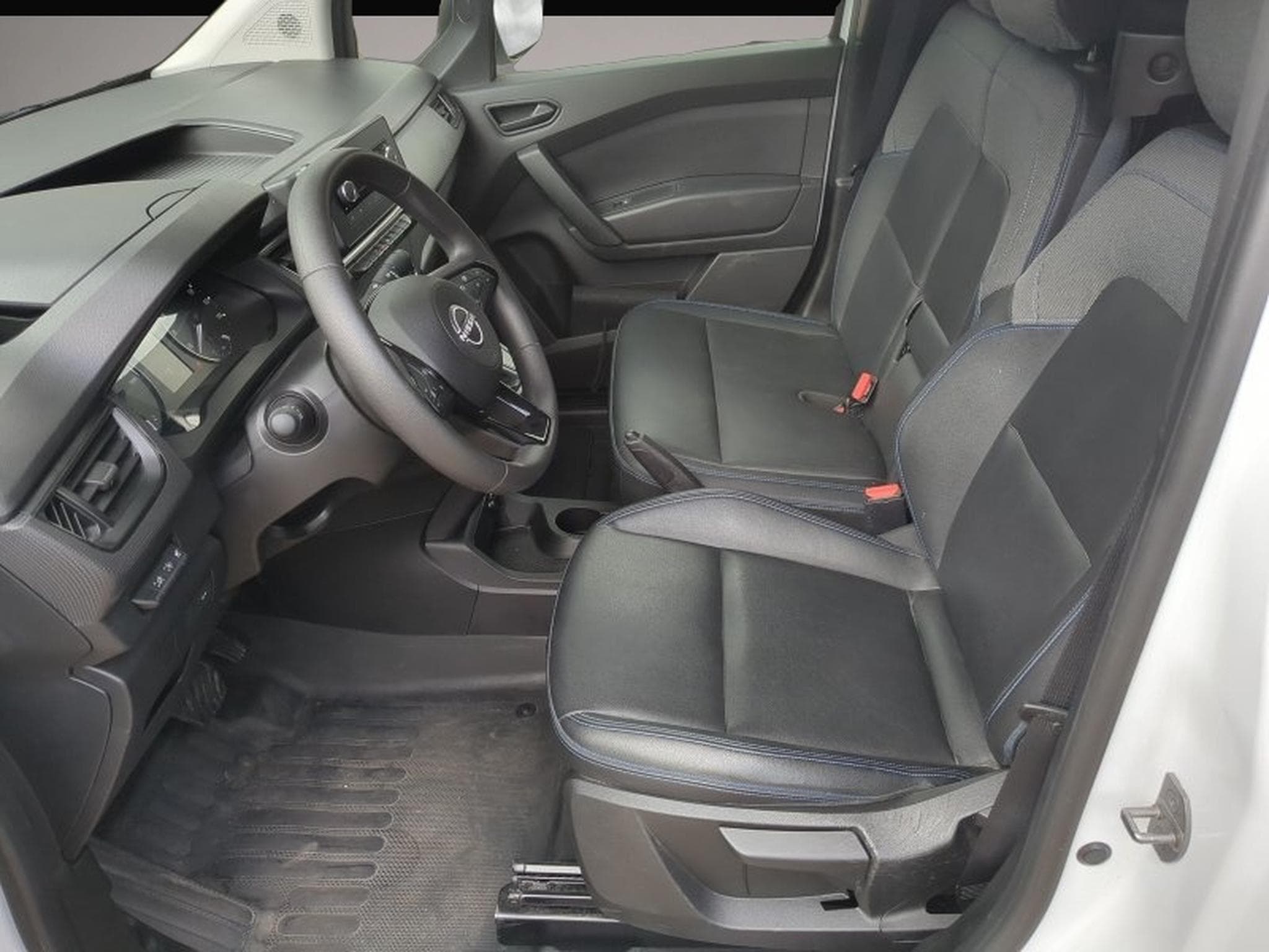 Nissan Townstar (2023) - Photo 4