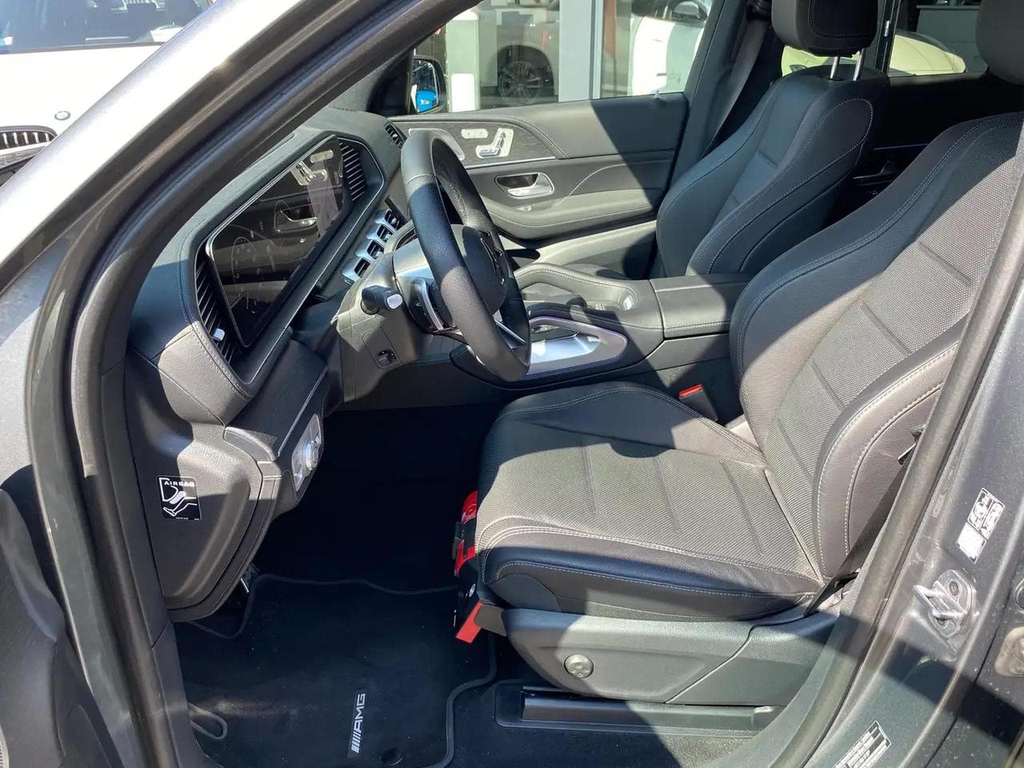 Mercedes GLA 200 (2025) - Photo 8