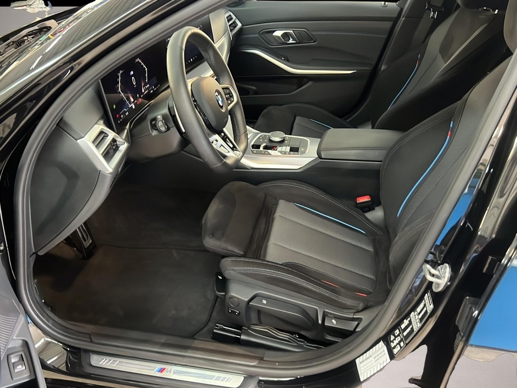 BMW 330 (2025) - Photo 6