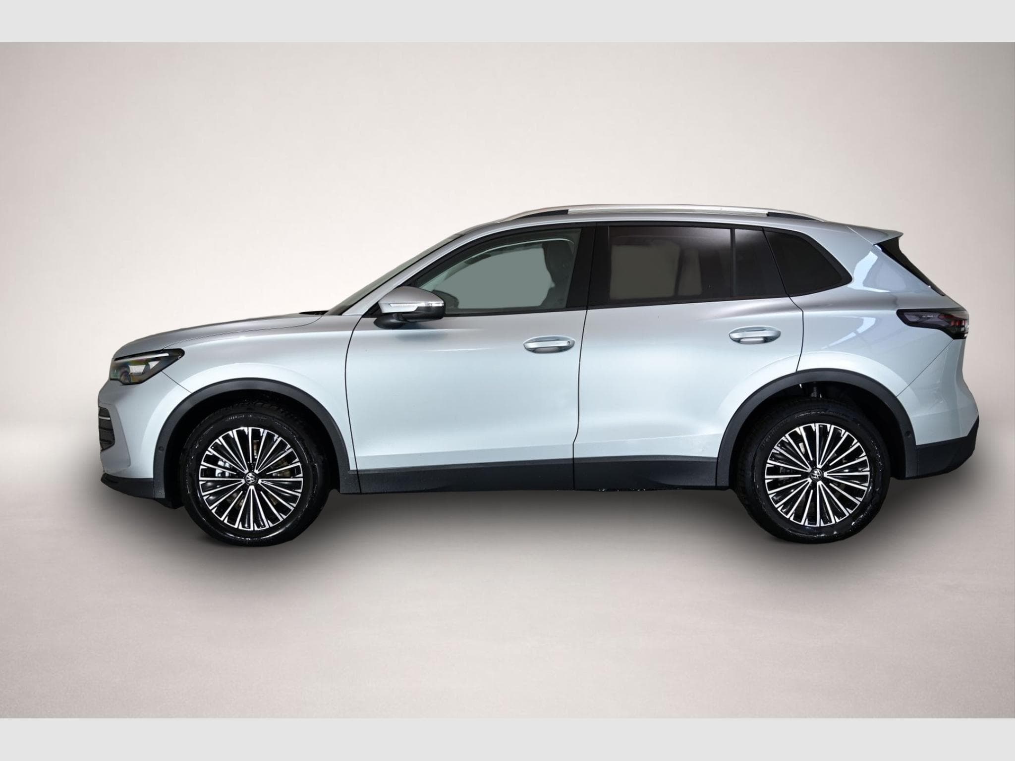 VW Tiguan (2025) - Photo 2