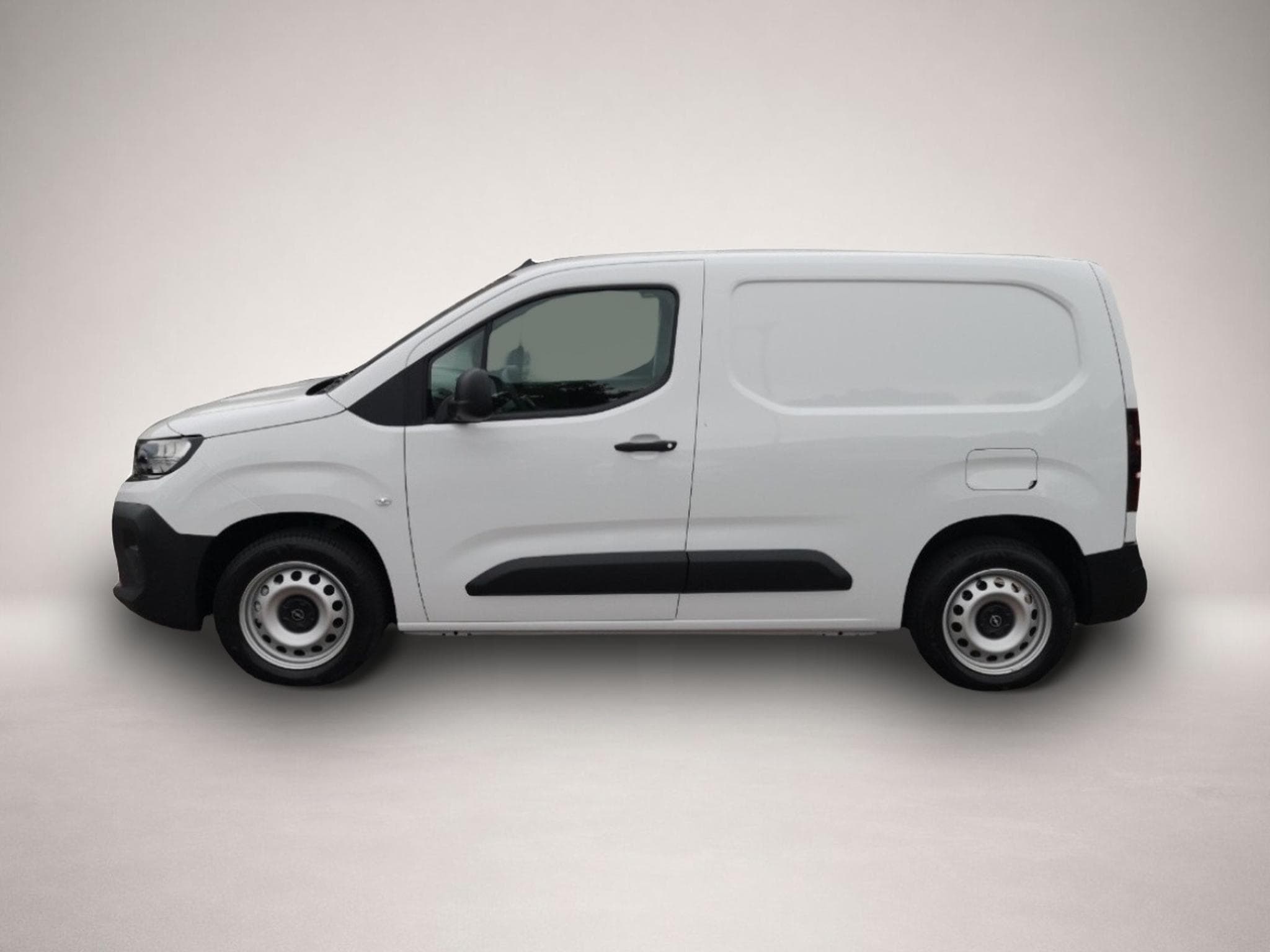 Opel Monterey (2026) - Photo 3