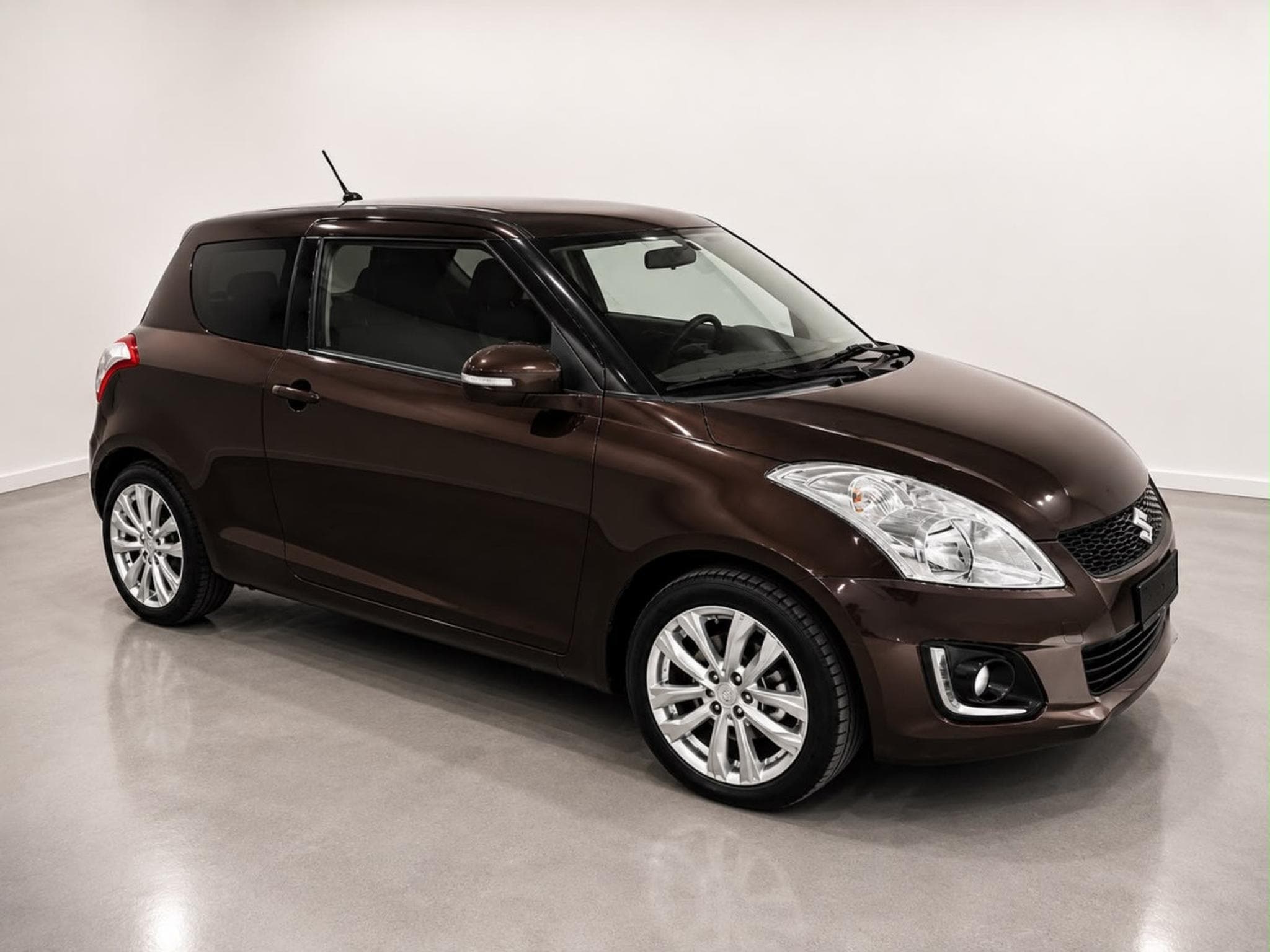 Suzuki Swift 1.2i 95 Club (2014) - Photo 2