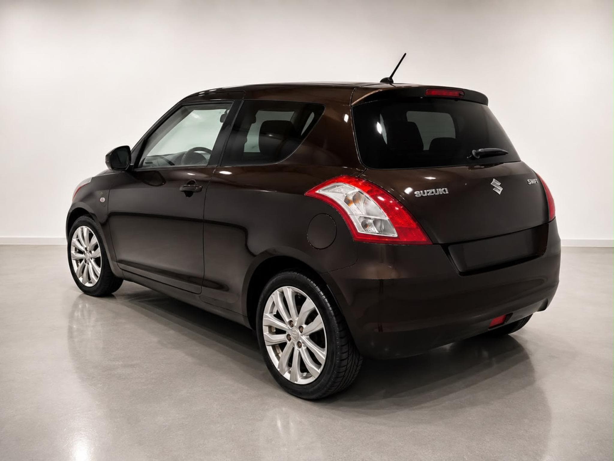 Suzuki Swift 1.2i 95 Club (2014) - Photo 3