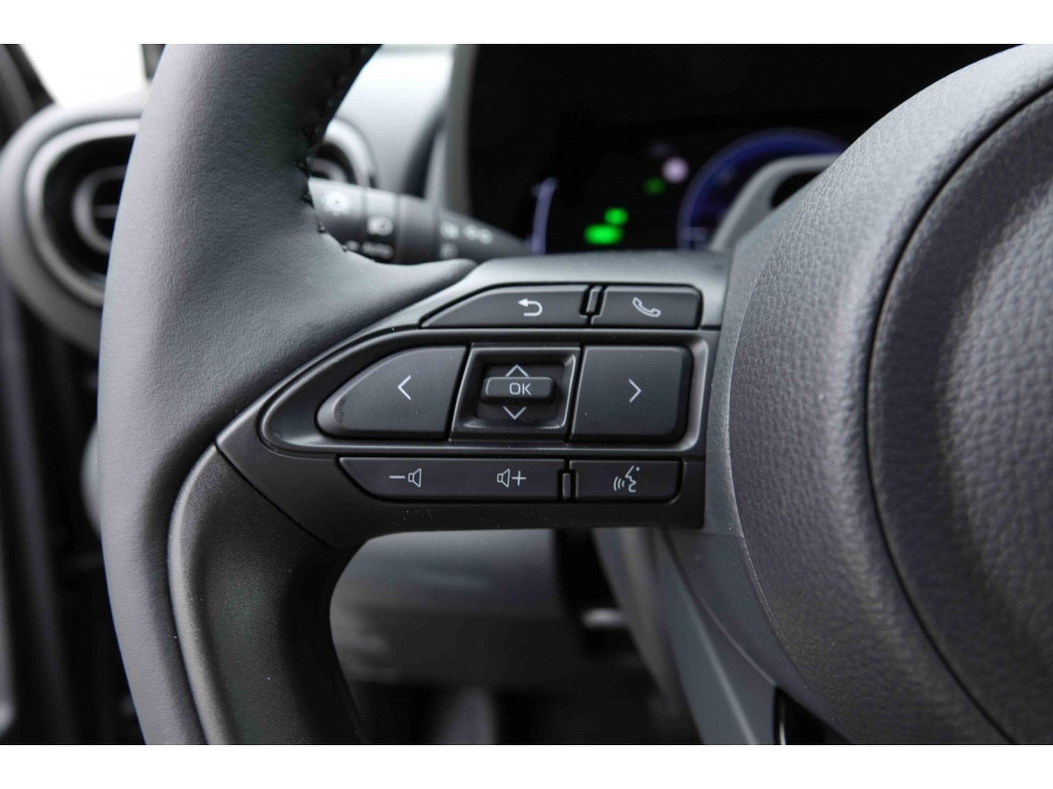 Toyota Yaris Cross 1.5 VVT-i  130 Hybride Executive (2026) - Photo 19