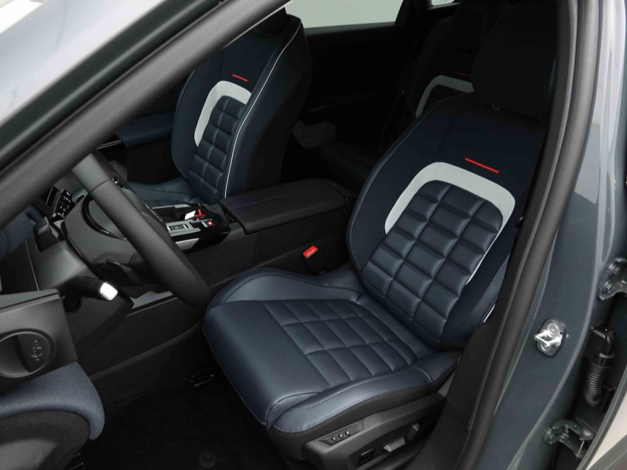 Citroën C5 Aircross 1.2 145 Hybrid Auto Max (2026) - Photo 8