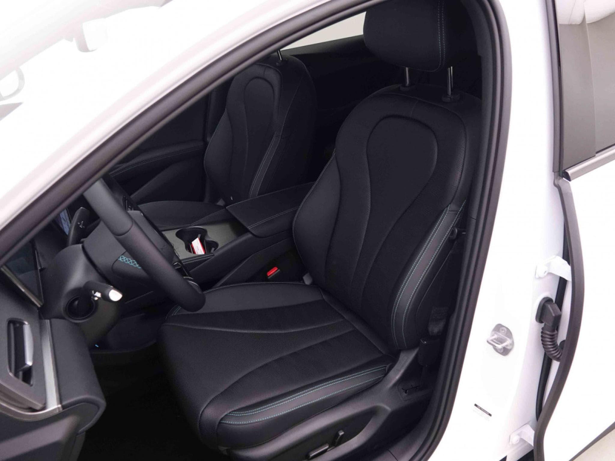 BYD Seal 6 1.5 PHEV 212 Automatique Touring Comfort (2025) - Photo 8