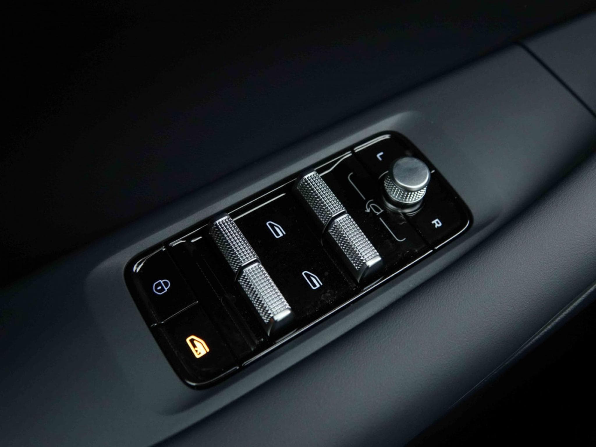 Geely EX5 PRO +  60 kWH´h (2026) - Photo 20