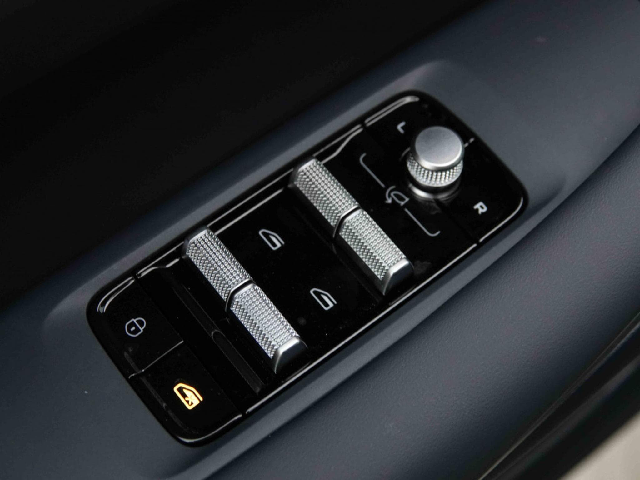 Geely EX5 PRO +  60 kWH´h (2026) - Photo 18