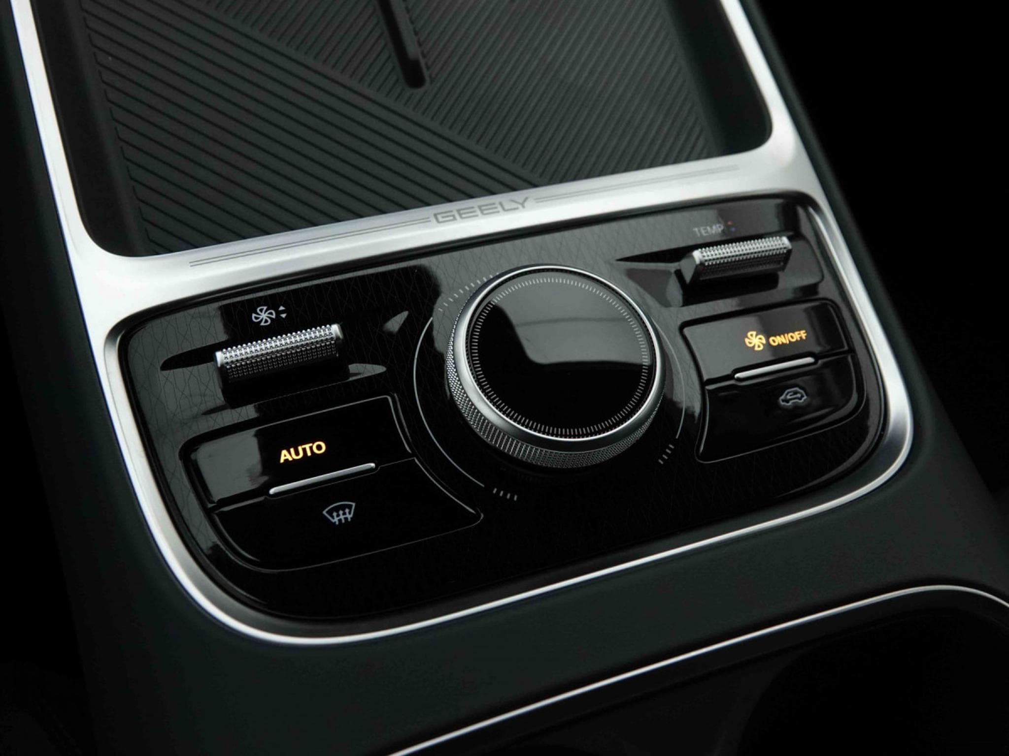 Geely Starray EM-i 1.5 PHEV 263 Automatique (2026) - Photo 15