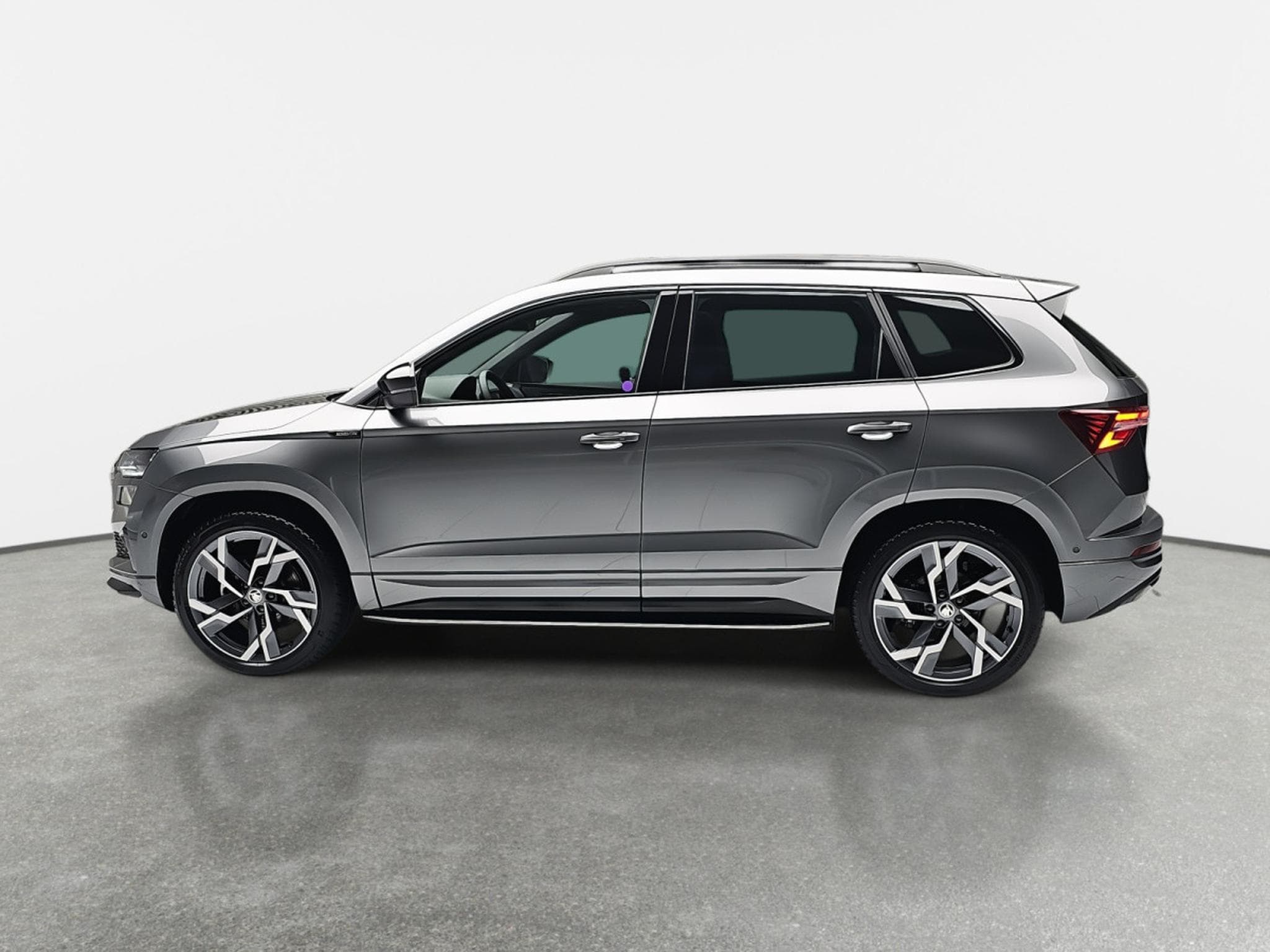 Skoda Karoq 1.5 TSi 150 DSG SPORTLINE (2026) - Foto 3