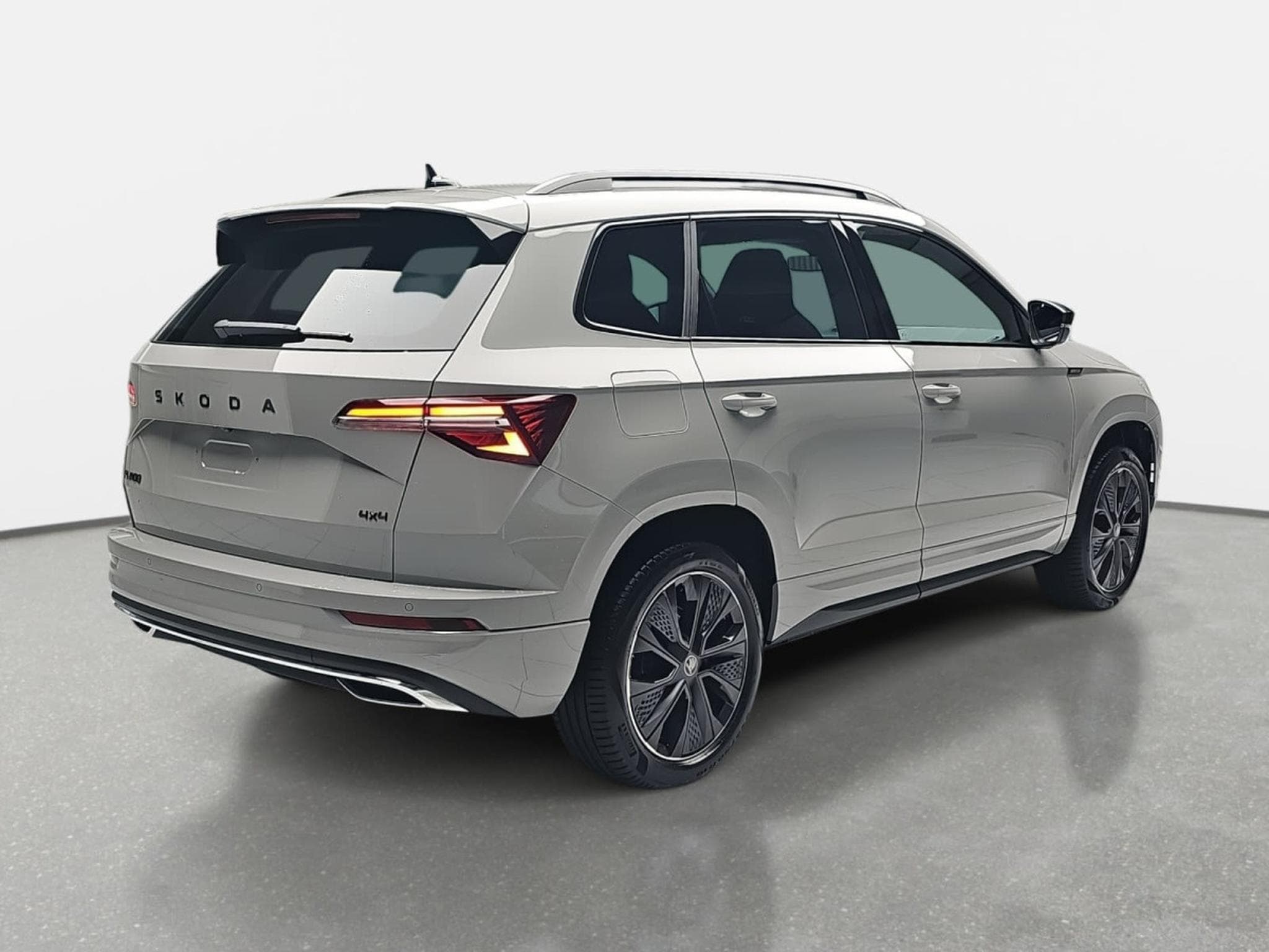 Skoda Karoq 2.0 TSI 190 DSG SPORTLINE 4x4 (2026) - Photo 4