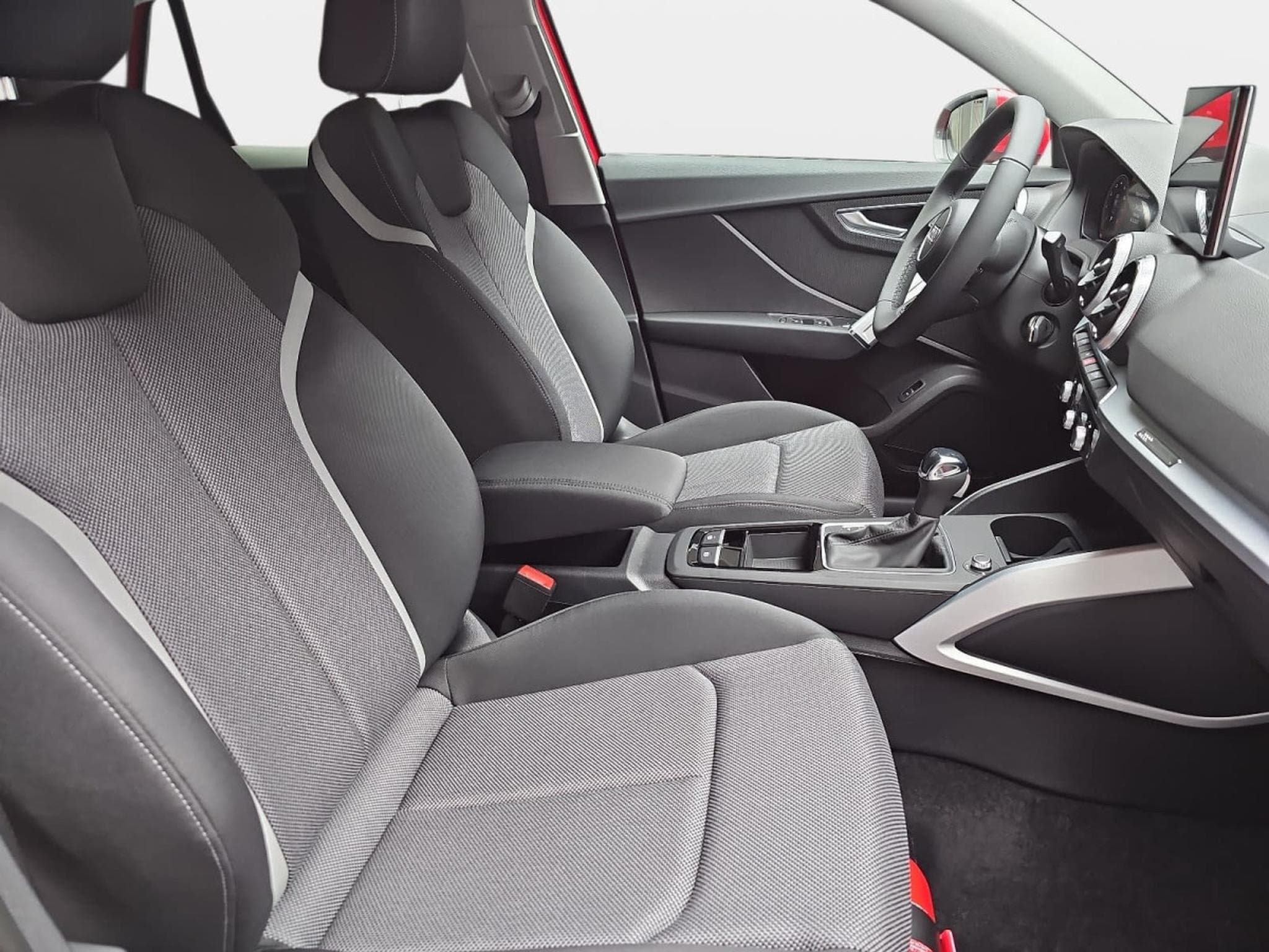 Audi Q2 35 TFSI S-Tronic 150  S-Line (2025) - Photo 14