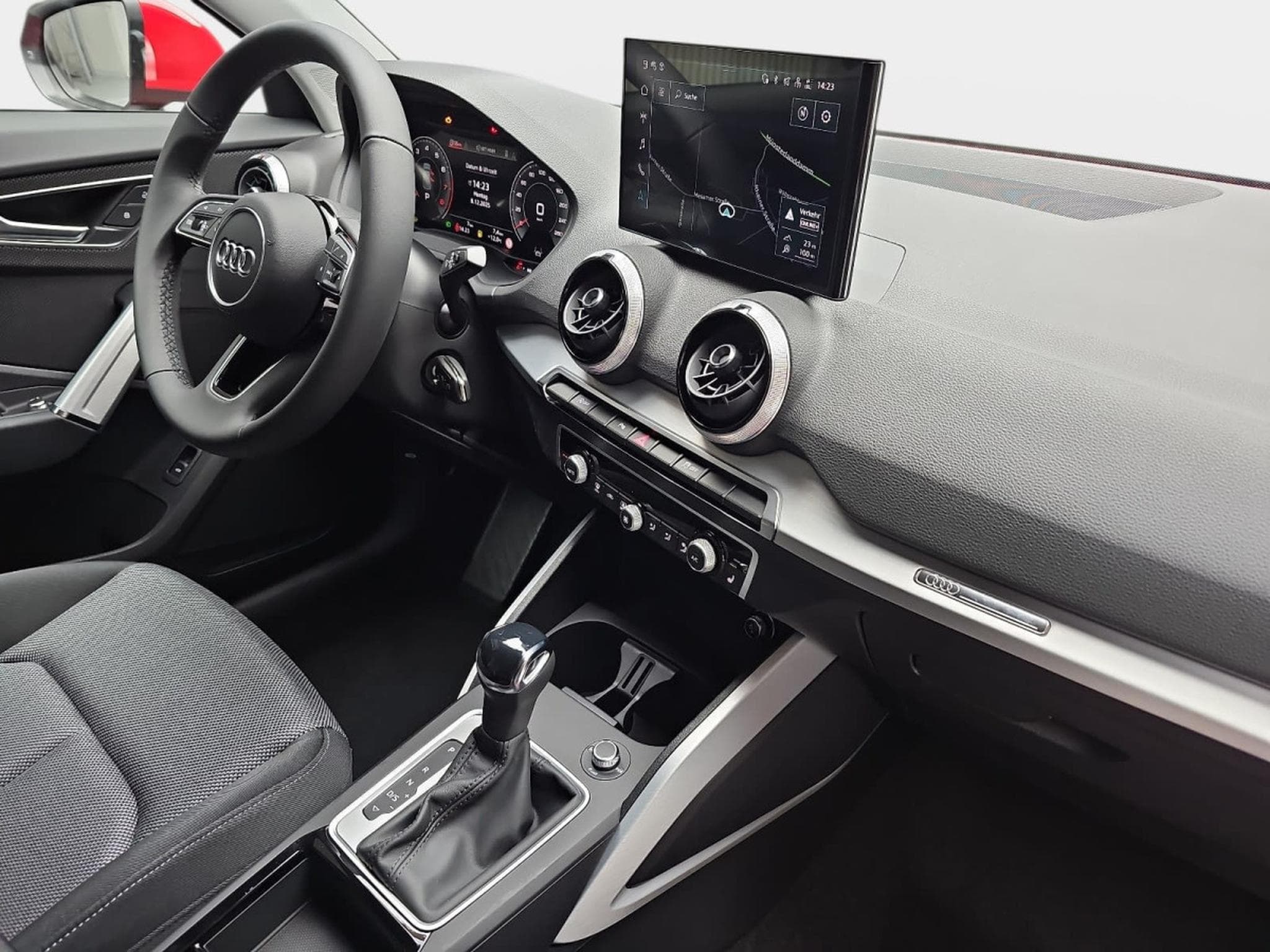 Audi Q2 35 TFSI S-Tronic 150  S-Line (2025) - Photo 15