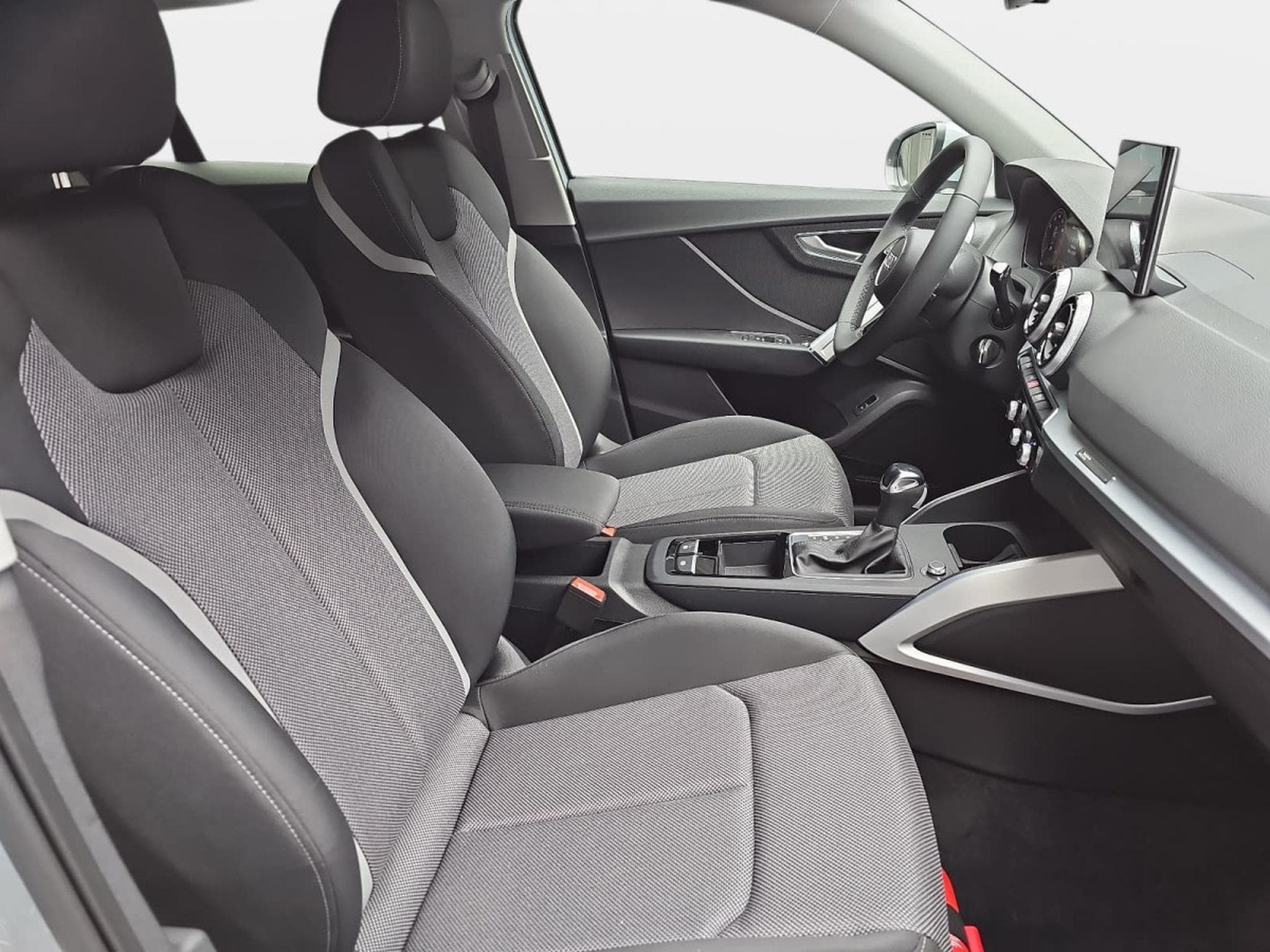 Audi Q2 35 TFSI S-Tronic 150  S-Line (2025) - Photo 14