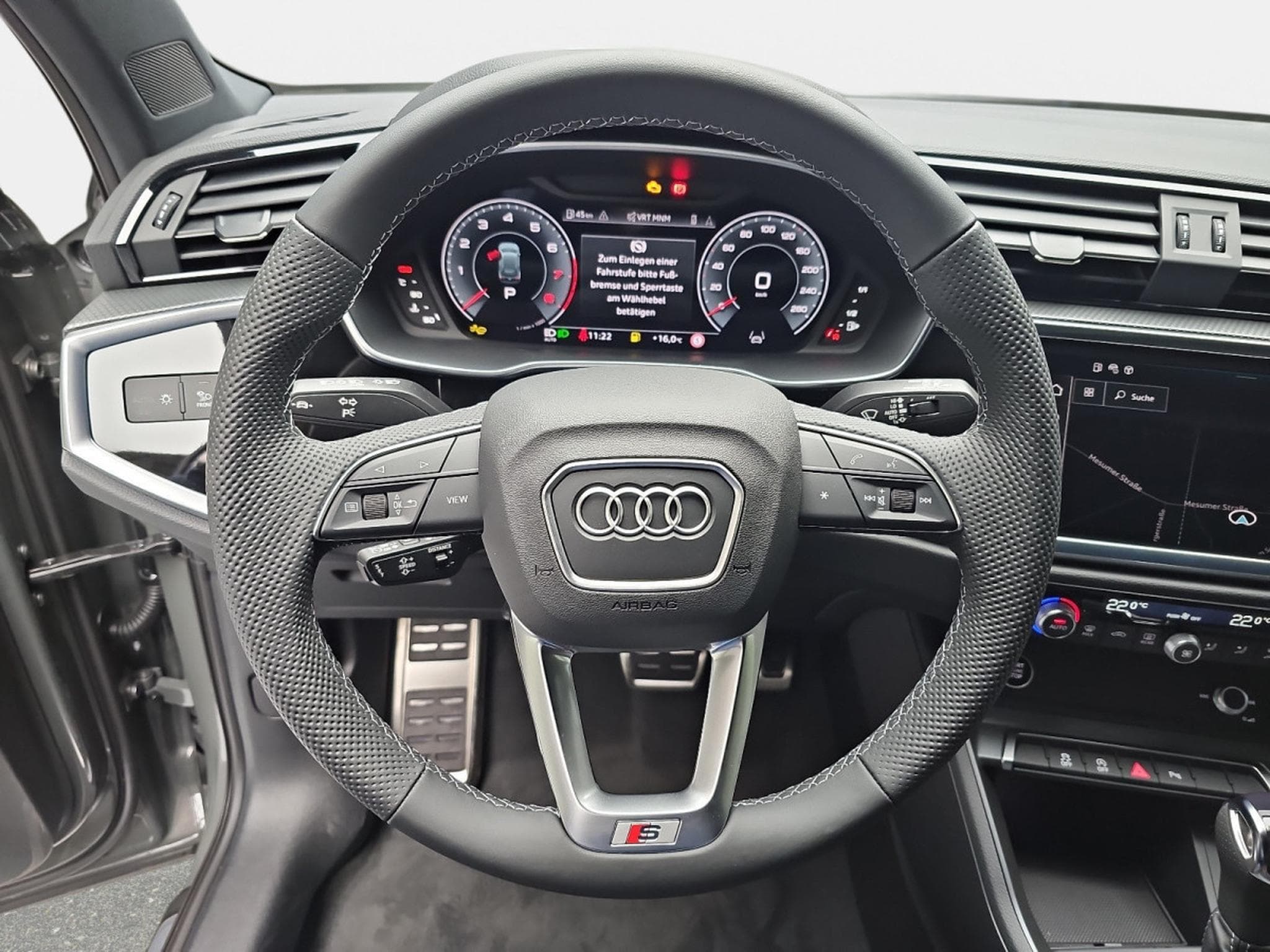 Audi Q3 35 TFSI S-Tronic 150  S-Line (2025) - Photo 12