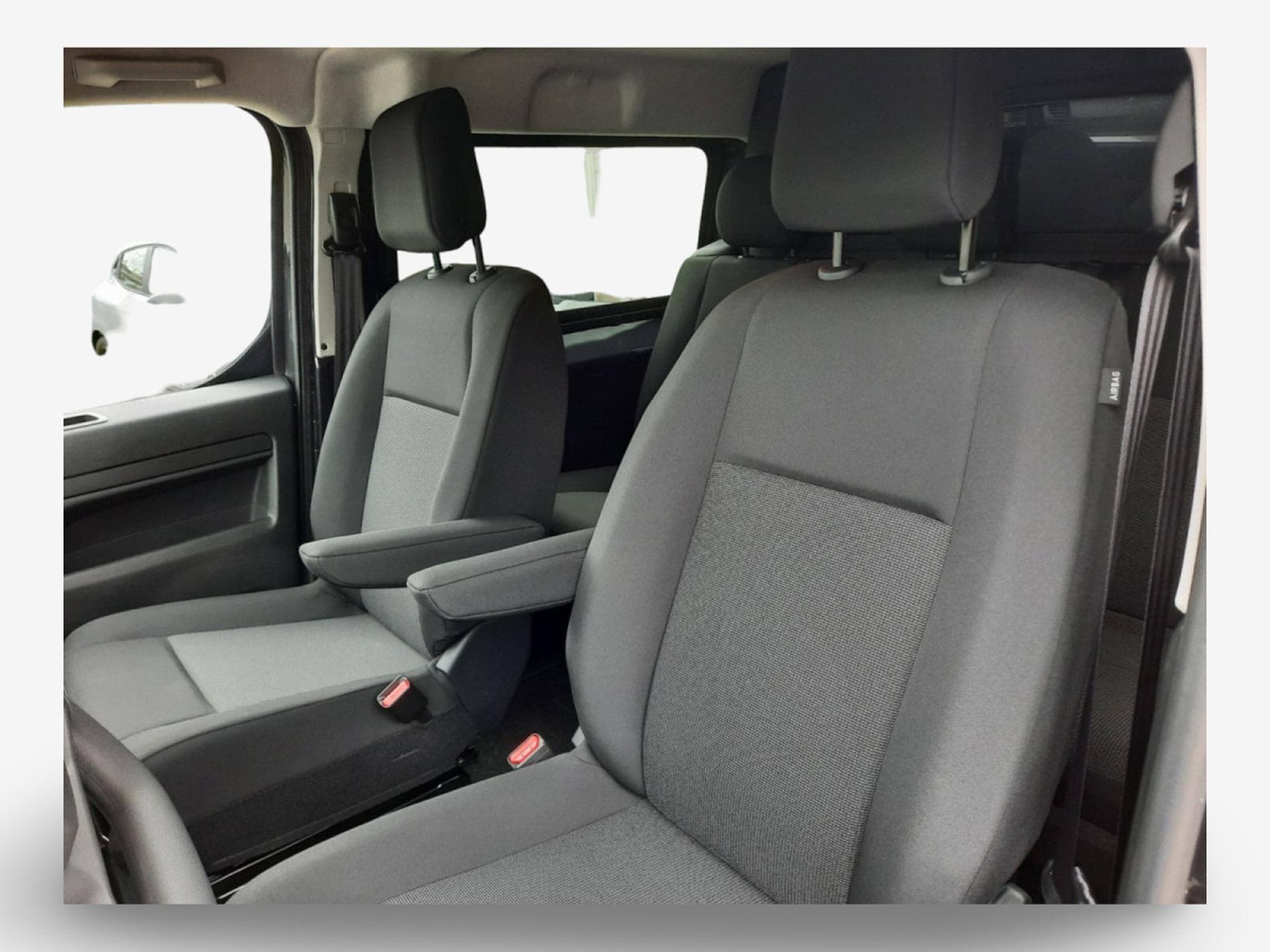 Peugeot Expert 2.0 BlueHDI 180 EAT8 Confort XL Doubel Cabine (2026) - Foto 16