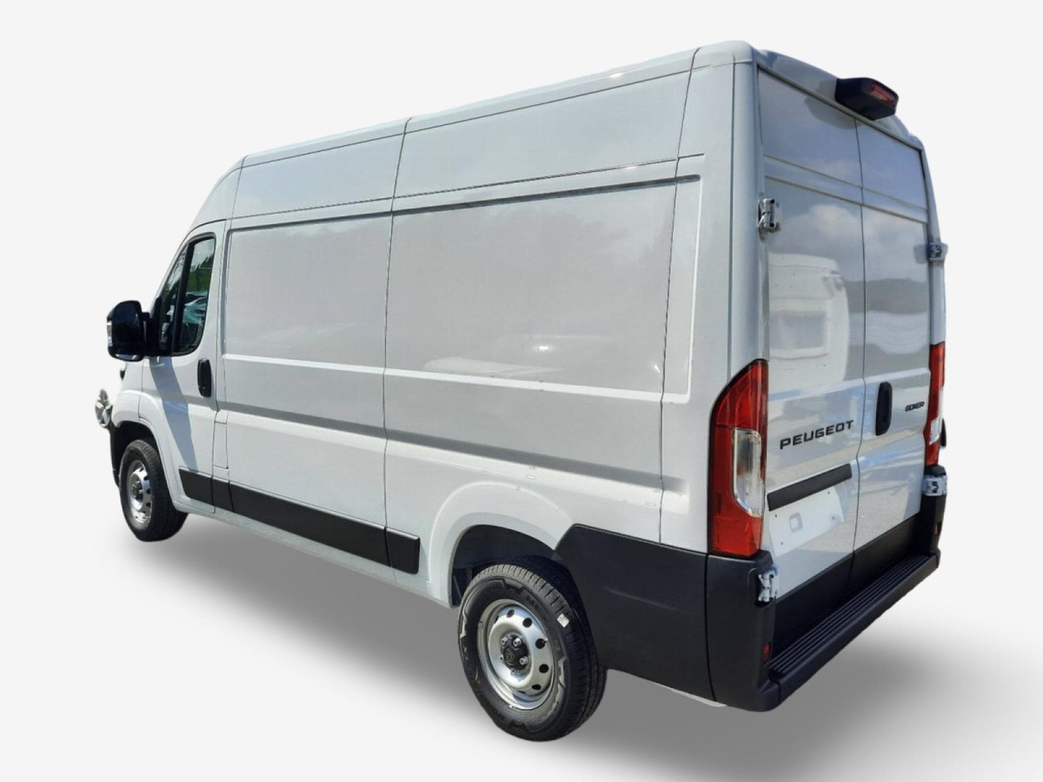 Peugeot Boxer 2.2 BlueHDI  140 L2H2 335 (2026) - Foto 5