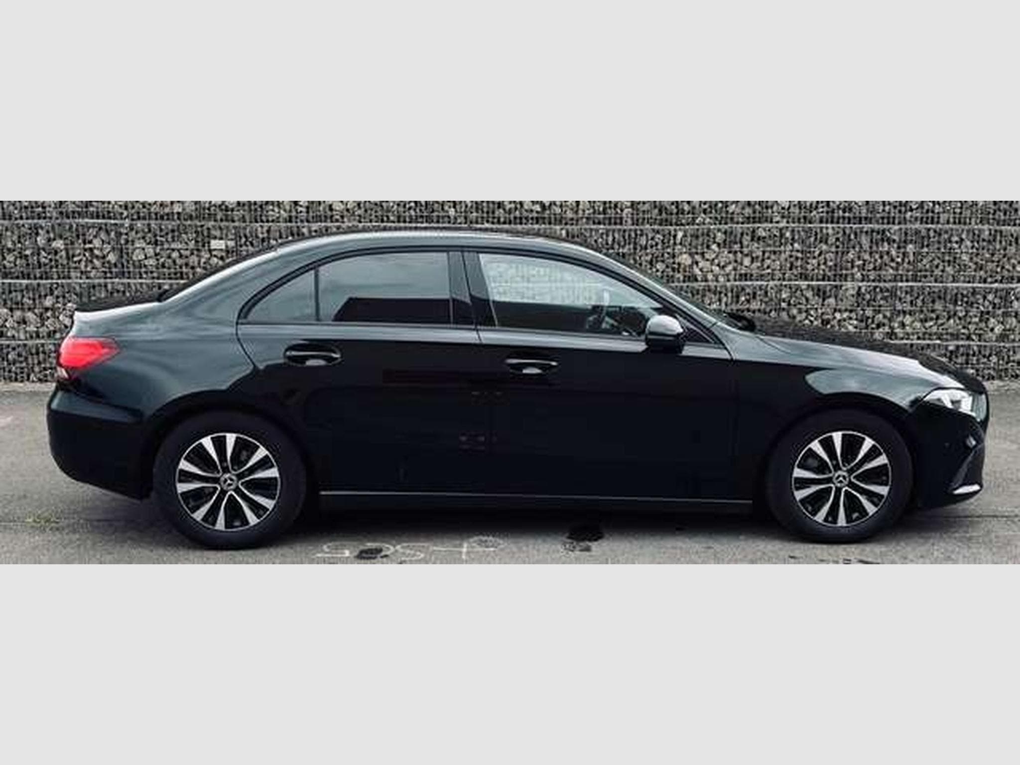 Mercedes A 180 A 180 d Business//Moteur 2.0 // Garantie 12 Mois✅✅ (2021) - Photo 4