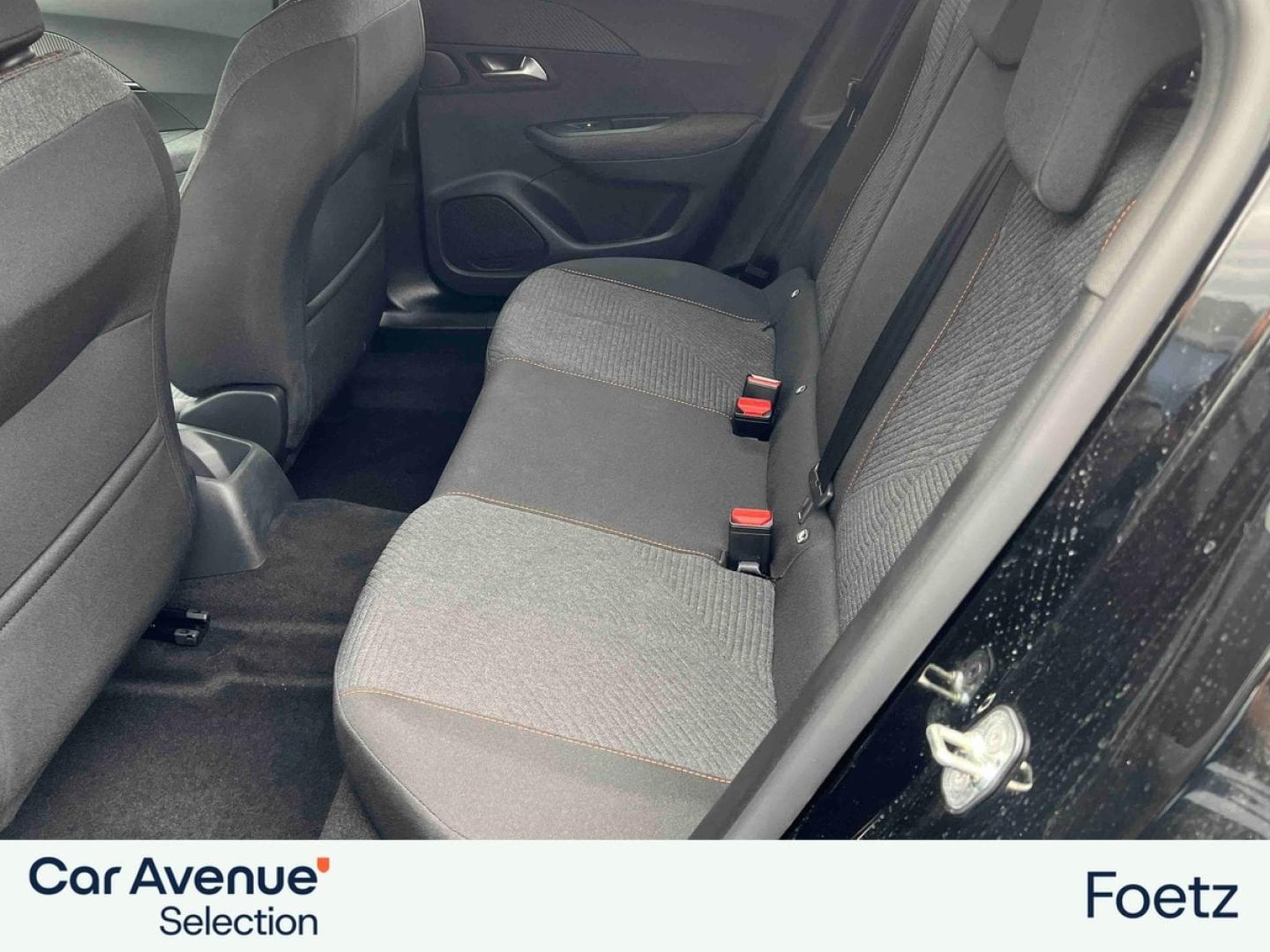 PEUGEOT 2008 1.2 Hybrid 110ch Business e-DCS6 (2026) - Photo 9