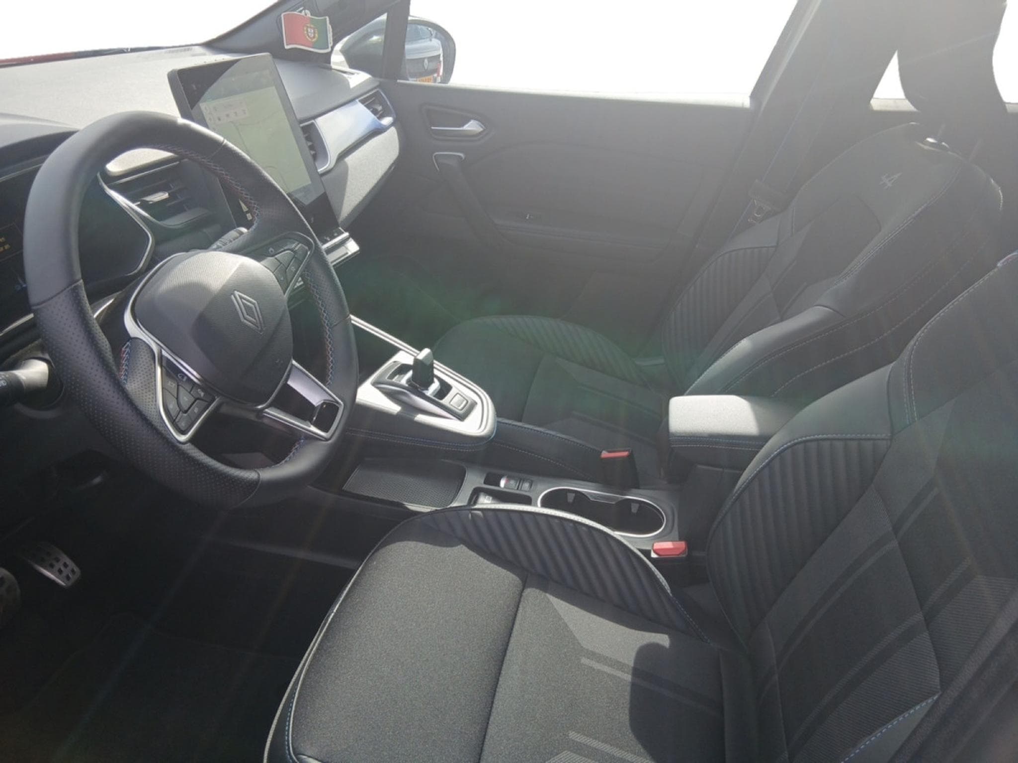 Renault Captur 1.8 Esprit Alpine full hybrid E-Tech 160 hp (2026) - Foto 8