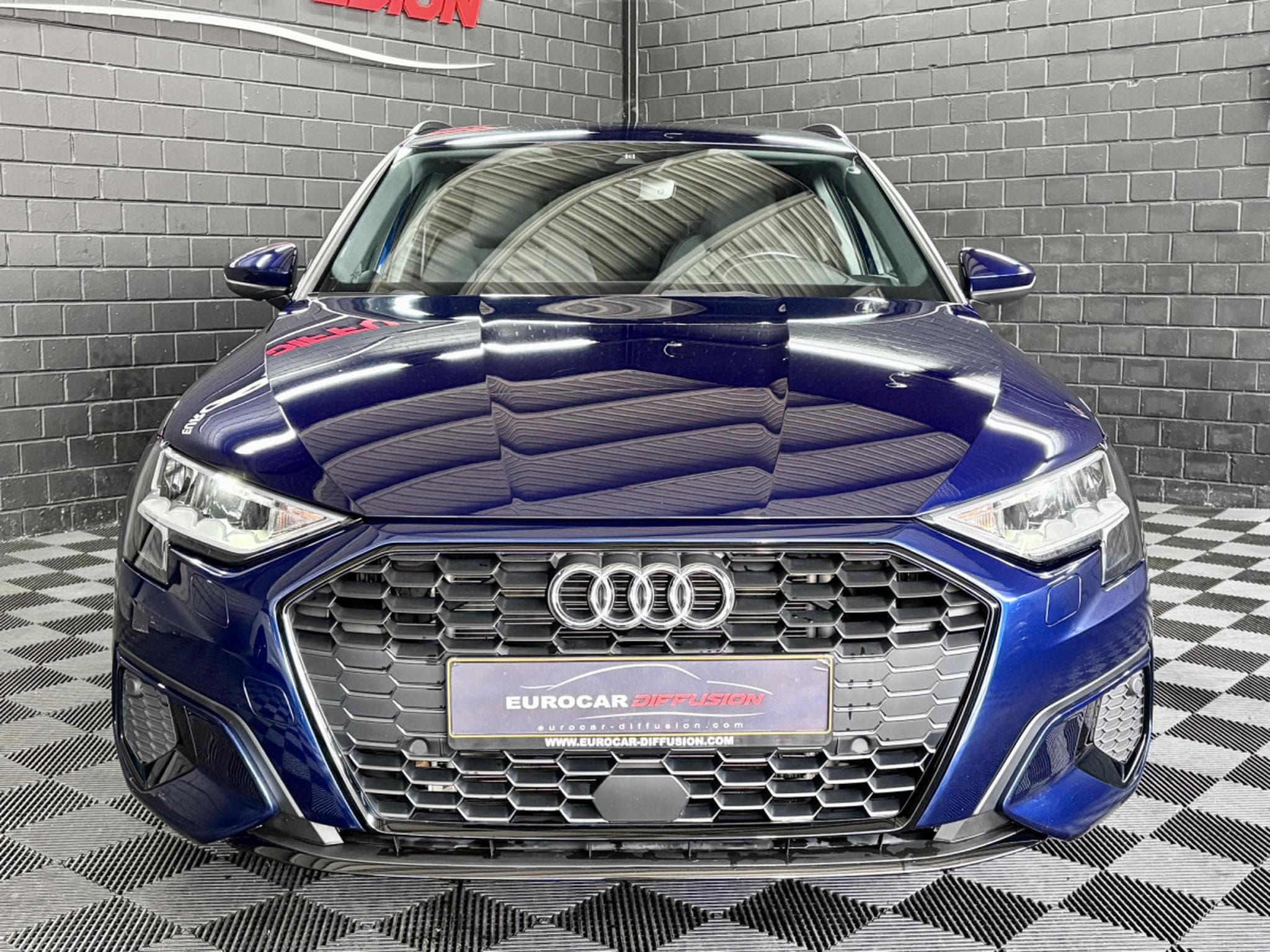 Audi A3 Sportback Advanced 30 TFSI 110 CV *ATTELAGE* * 18" * (2023) - Photo 2