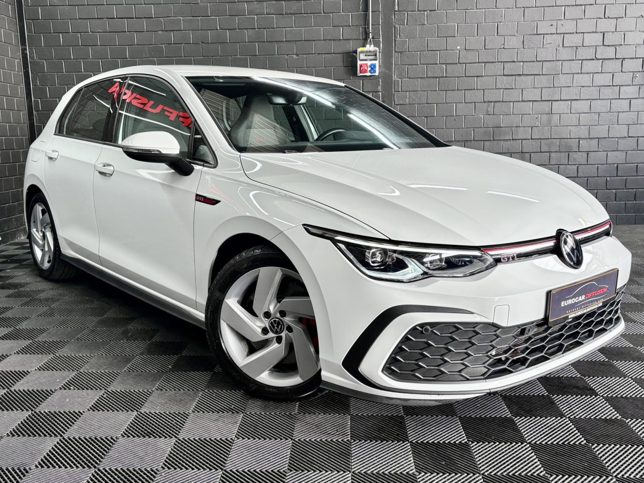 VW Golf GTI 2.0 TSI BVM6 245 CV *BOITE MECA* ACC * CARPLAY* (2023) - Photo 3