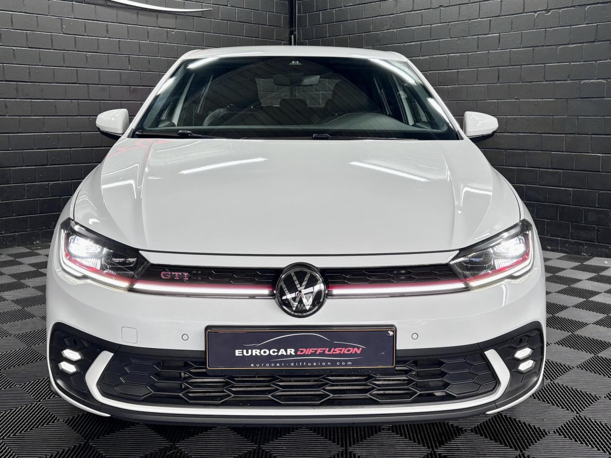 VW Polo 2.0 TSI 207 CV DSG7 *CAM* BEATS * MATRIX* (2023) - Photo 2
