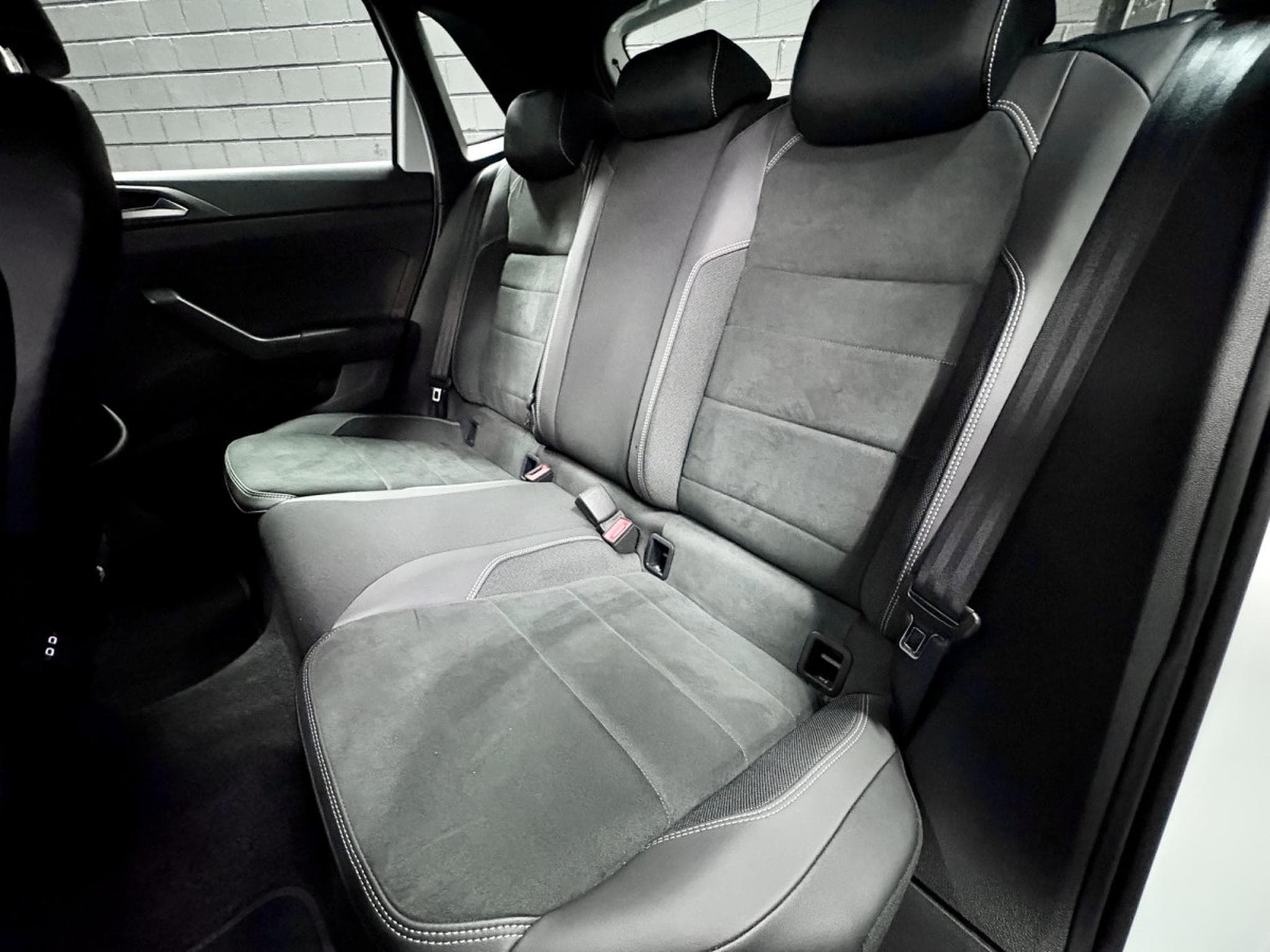 VW Polo 2.0 TSI 207 CV DSG7 *CAM* BEATS * MATRIX* (2023) - Photo 20