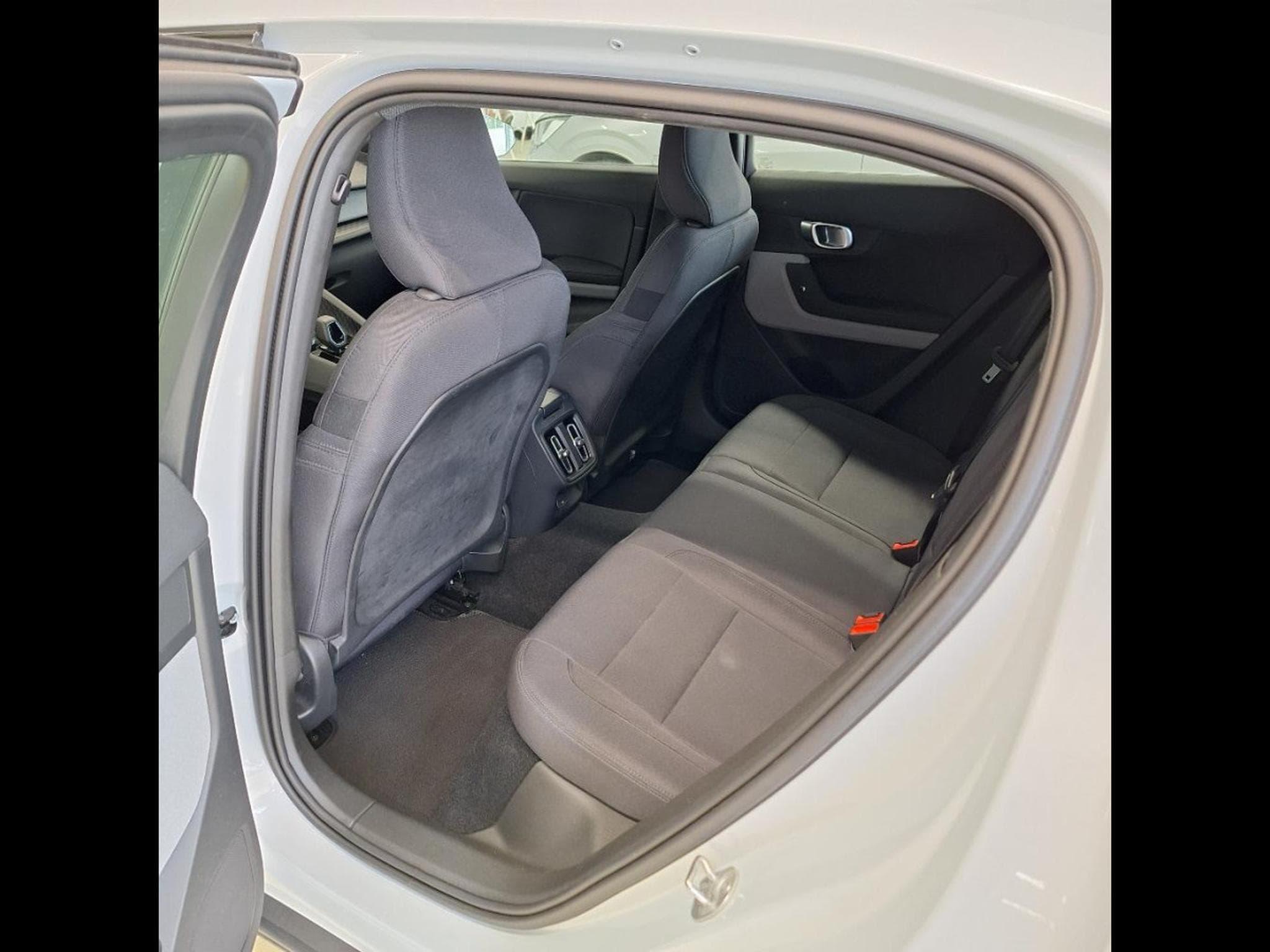 Polestar 2 BEV 82KWH LRSM RWD *360°* ACC * HAYON* (2024) - Photo 9