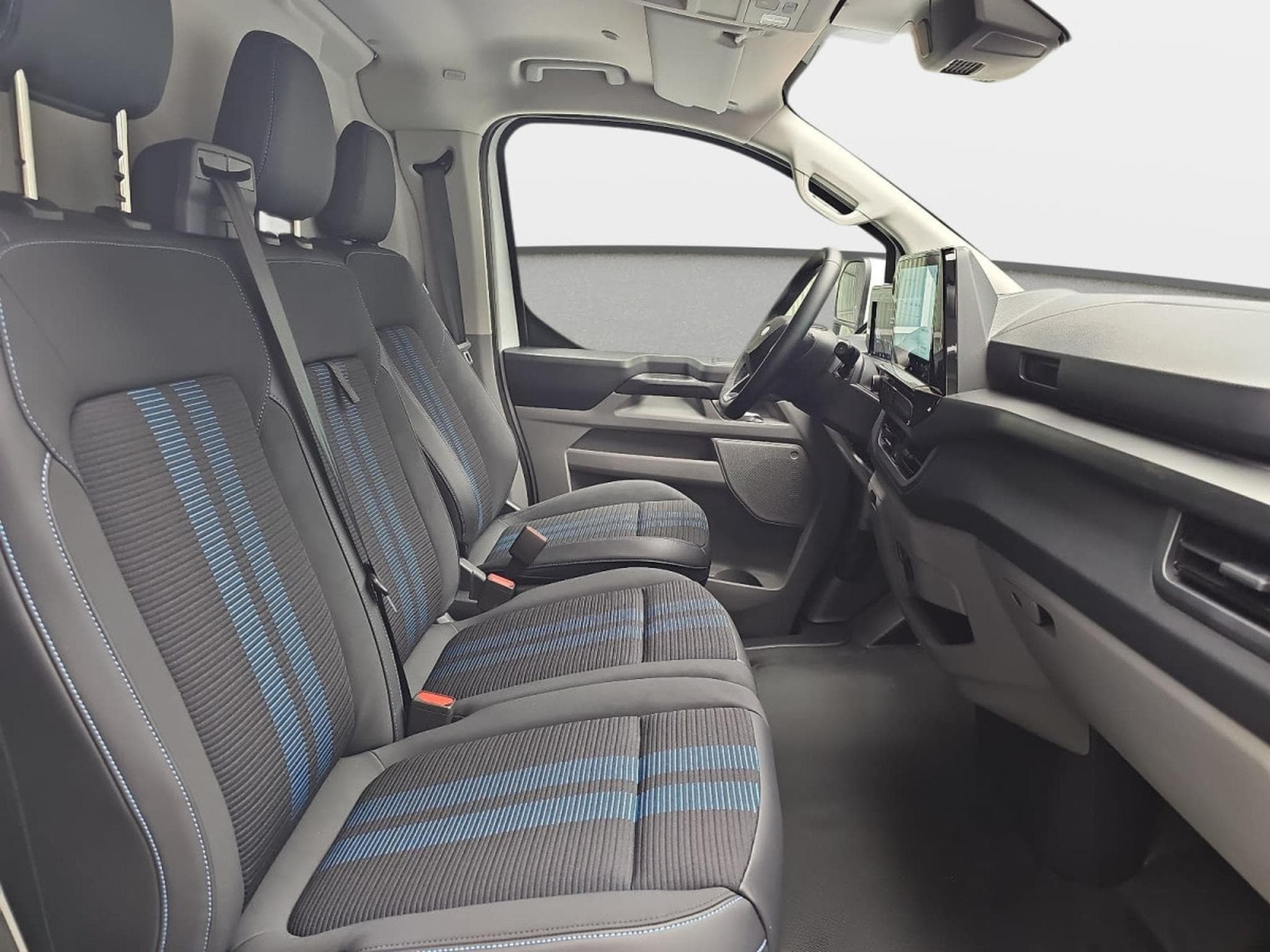 Ford Transit 2.0 ECOBLUE 170 BVA L1H1 Sport (2026) - Foto 15
