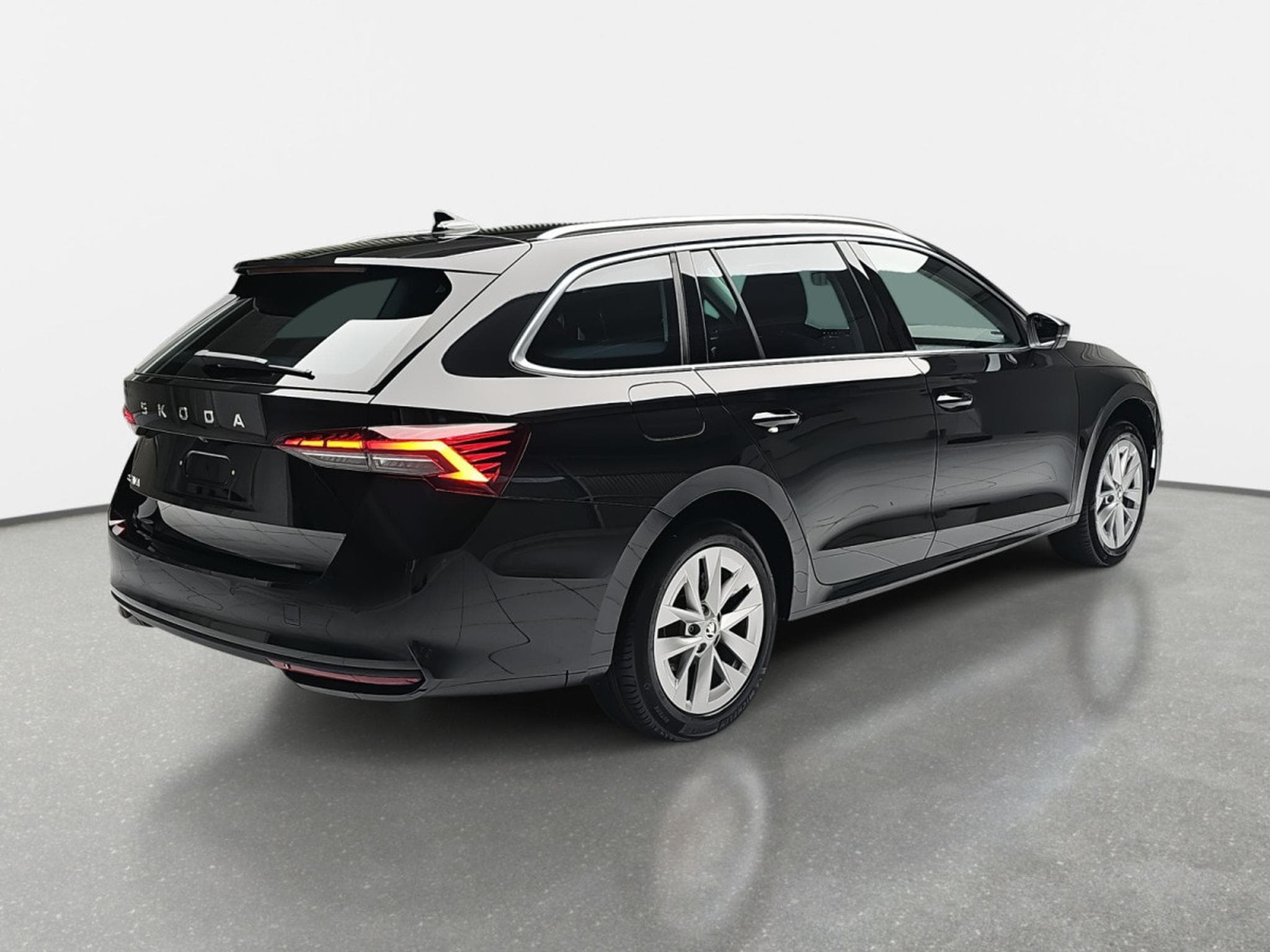 Skoda Octavia 1.5 TSi 150 DSG SELECTION (2025) - Photo 4