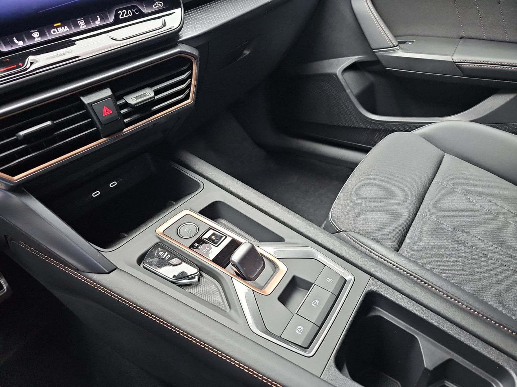 Cupra Leon 1.5 eTSi DSG 150 Kombi (2026) - Photo 12