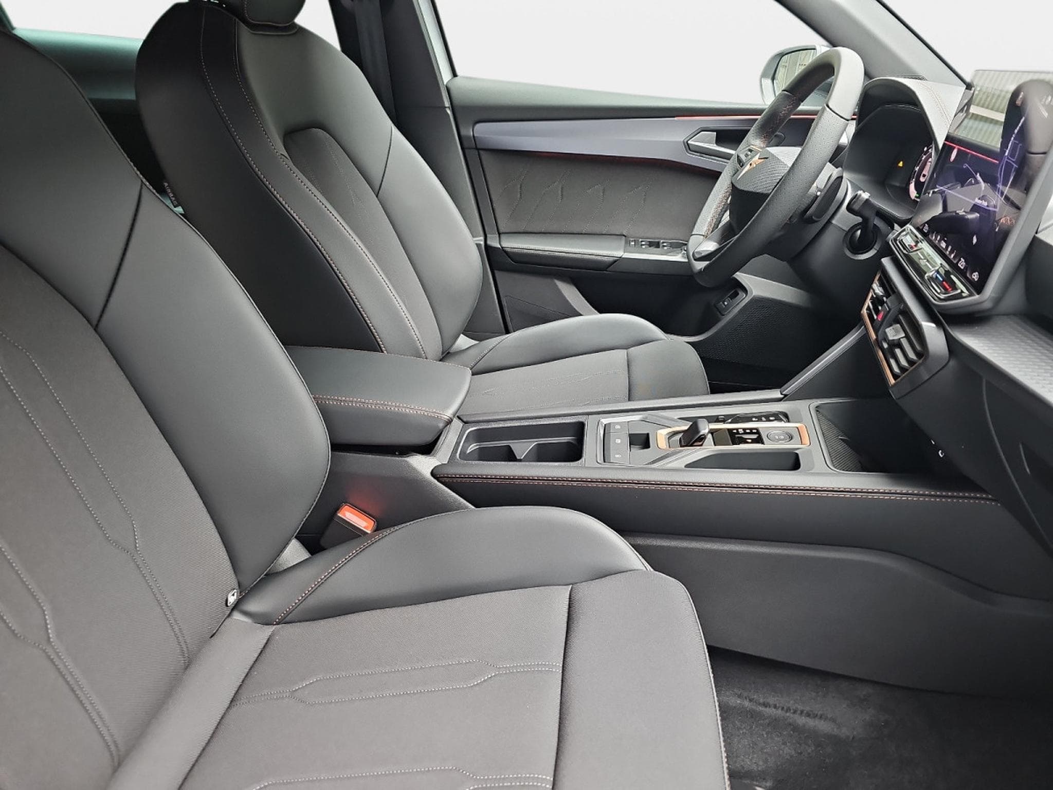 Cupra Leon 1.5 eTSi DSG 150 Kombi (2026) - Photo 9
