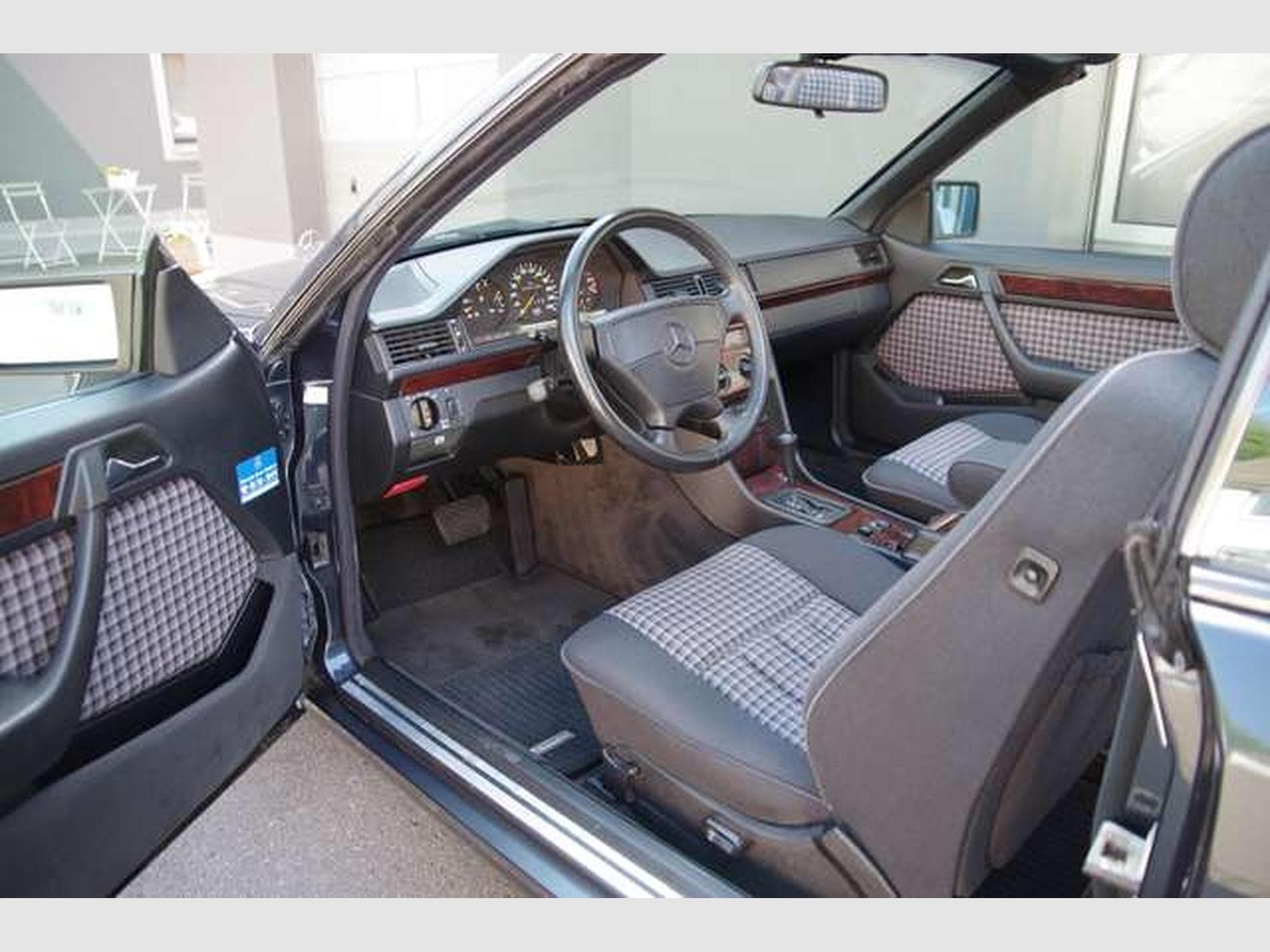 Mercedes E 200 E 200 Cabrio*W124,Automatic,Sitzheizung,Tempomat (1996) - Foto 5