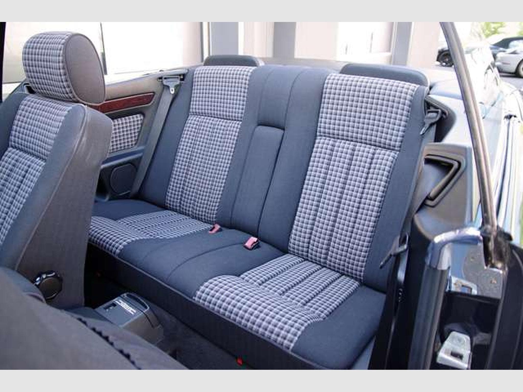 Mercedes E 200 E 200 Cabrio*W124,Automatic,Sitzheizung,Tempomat (1996) - Foto 8