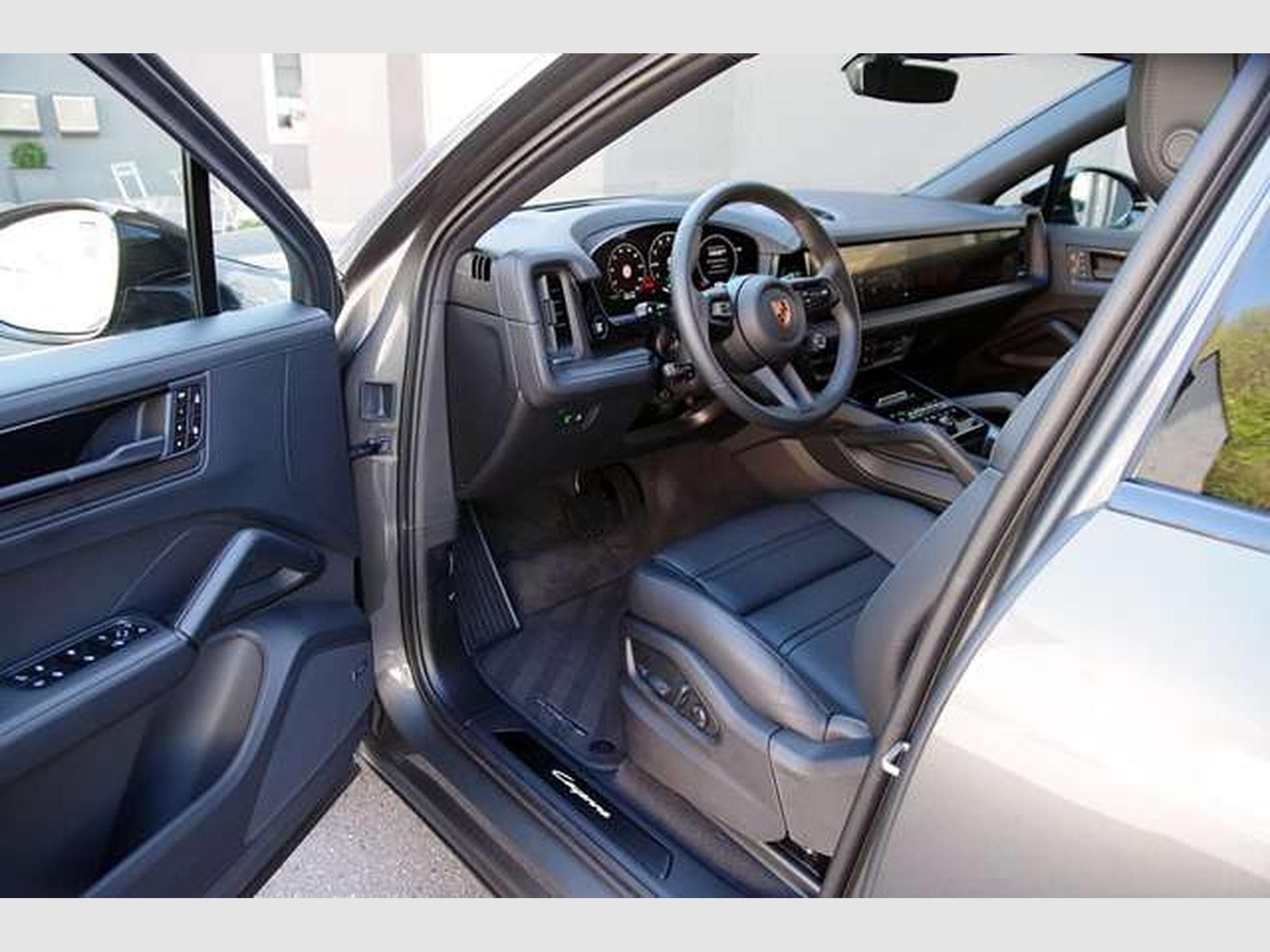 Porsche Cayenne Cayenne Coupe E-Hybrid Black Edition*BFD,Head-Up (2026) - Foto 5