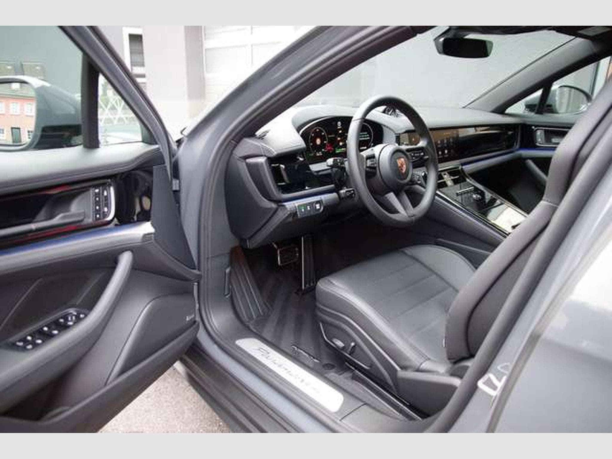Porsche Panamera Panamera 4 E-Hybrid*21"SportDesign,ACC,BOSE,PANO (2025) - Foto 5