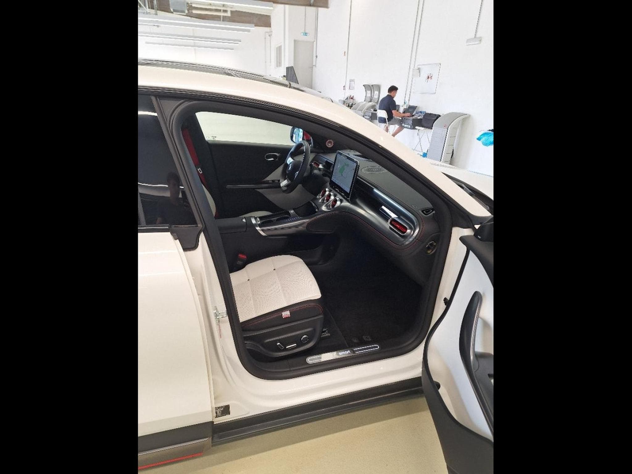 Smart #3 BEV 66KWH 25TH ANNIVERSARY EDITION AUTO (2024) - Photo 5
