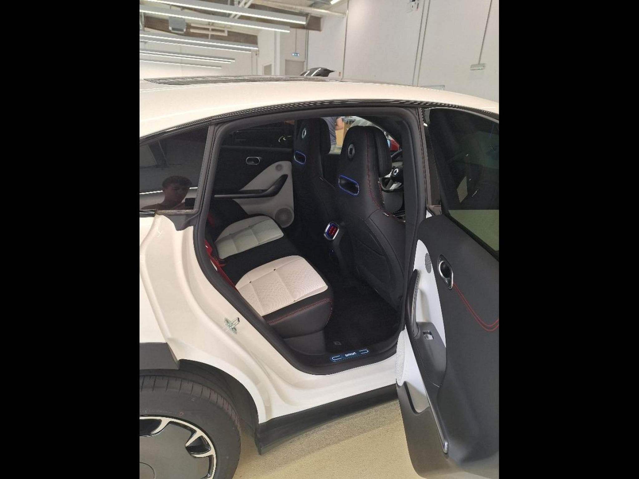 Smart #3 BEV 66KWH 25TH ANNIVERSARY EDITION AUTO *360°* ACC * (2024) - Foto 8